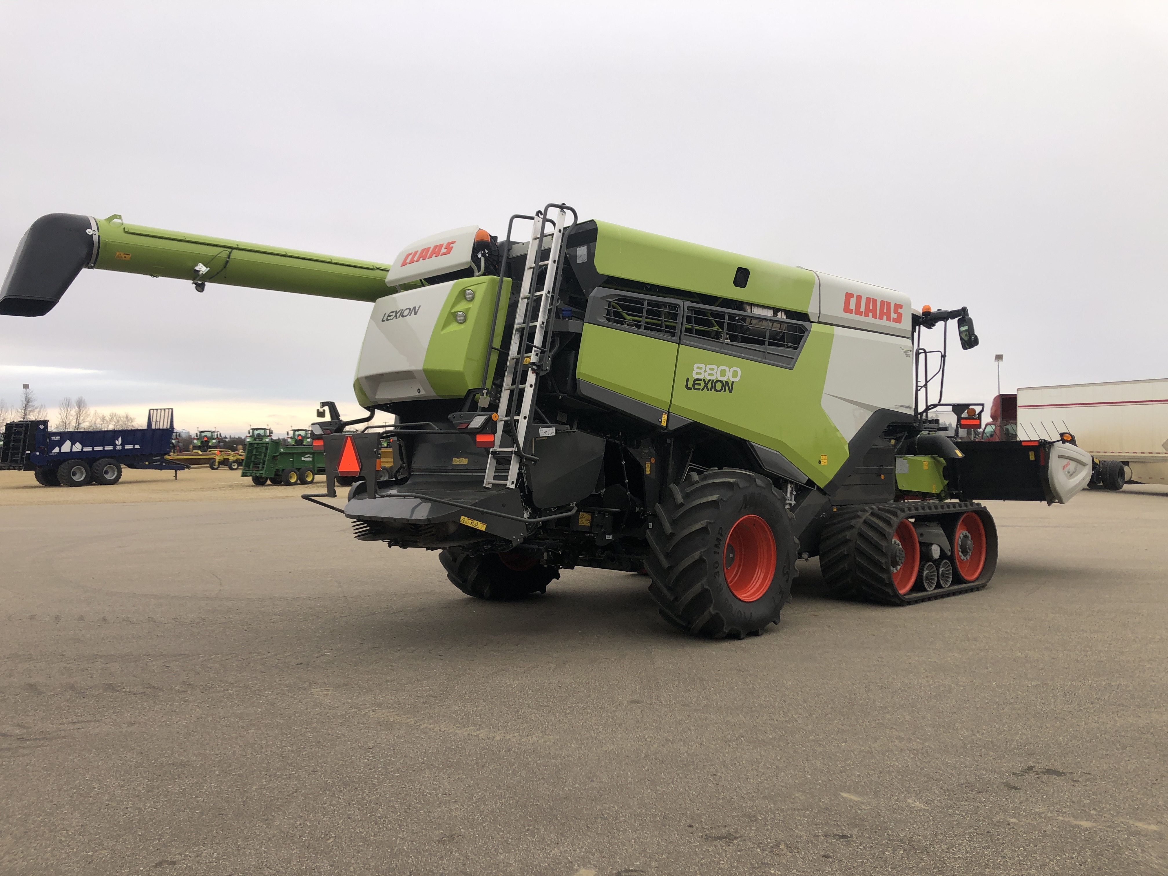 2022 CLAAS 8800TT Combine