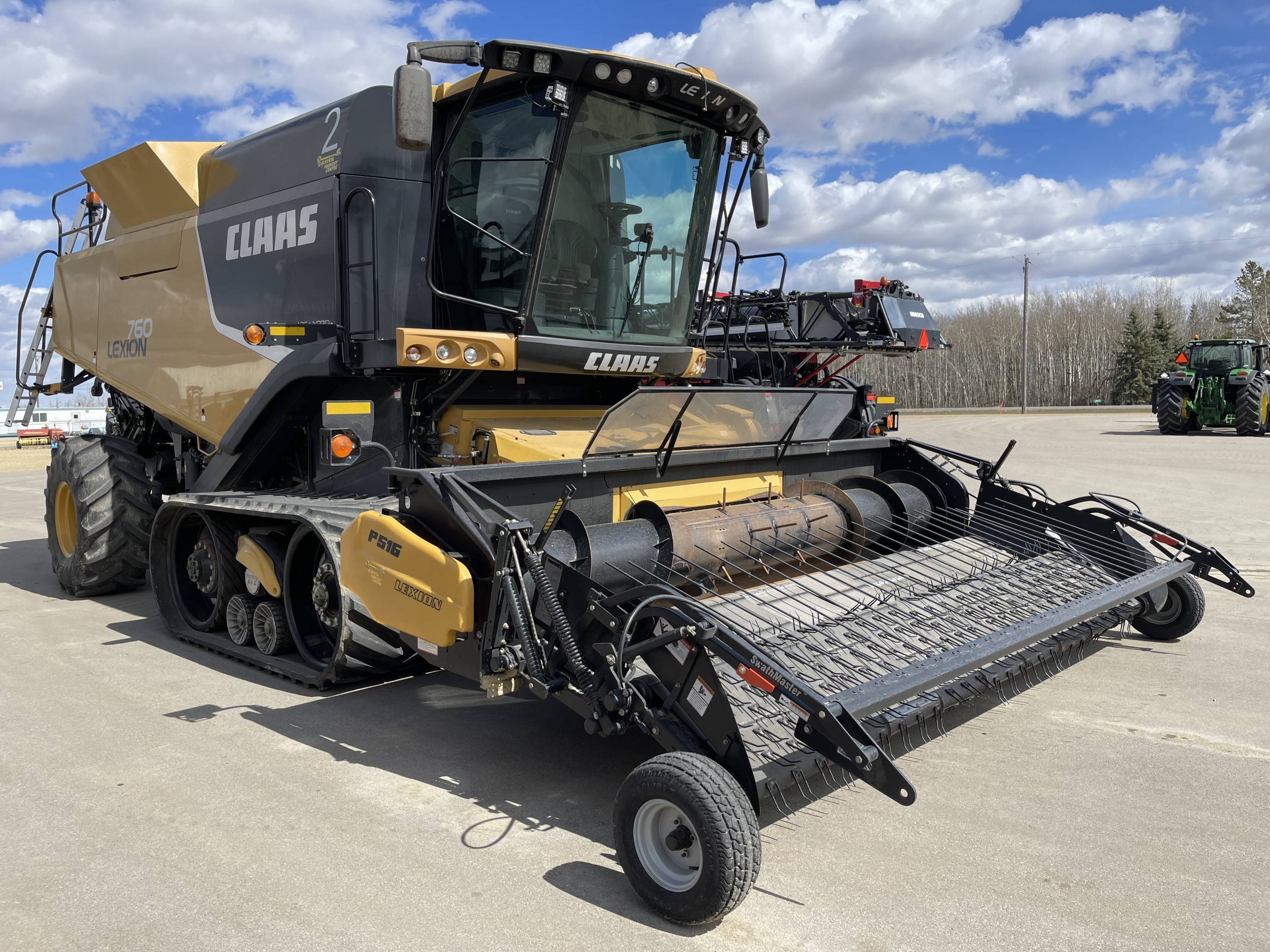 2012 CLAAS 760TT Combine