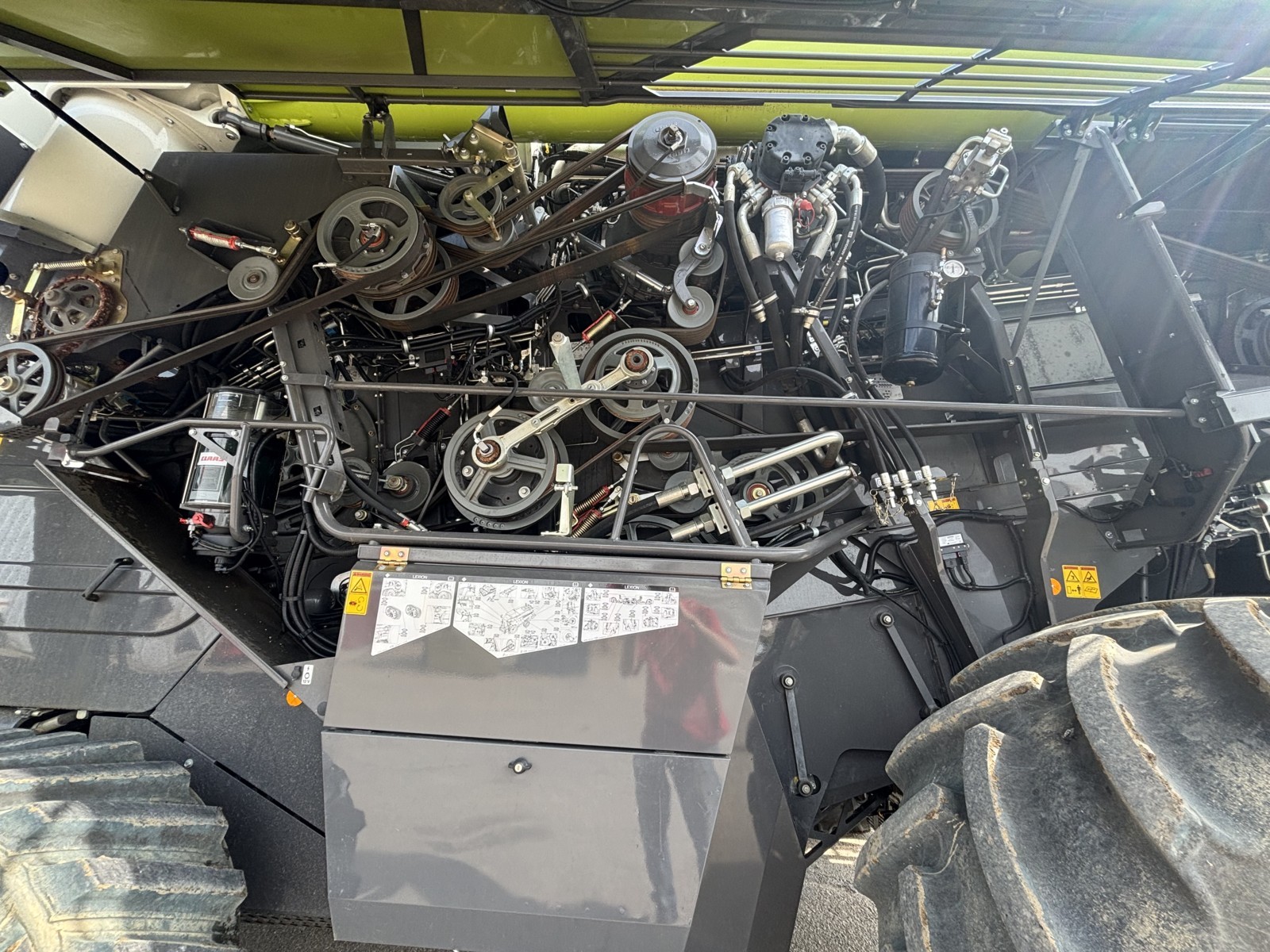 2022 CLAAS 8700TT Combine