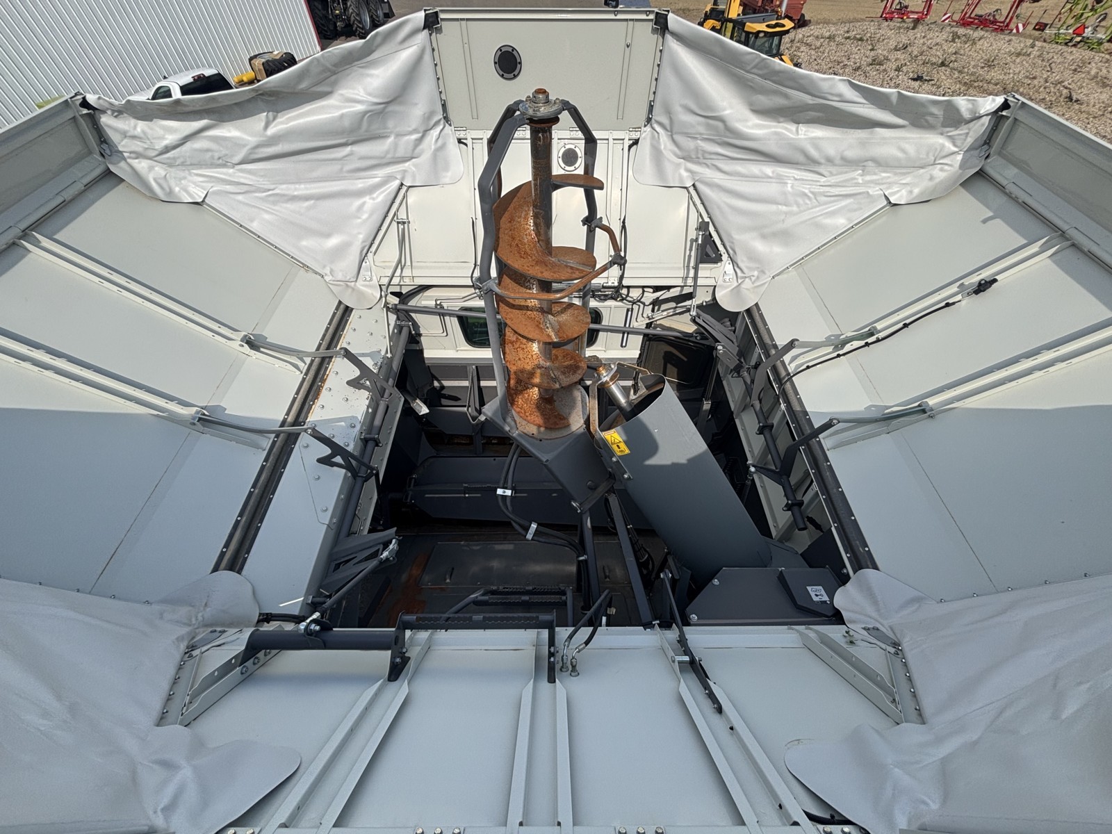 2022 CLAAS 8700TT Combine