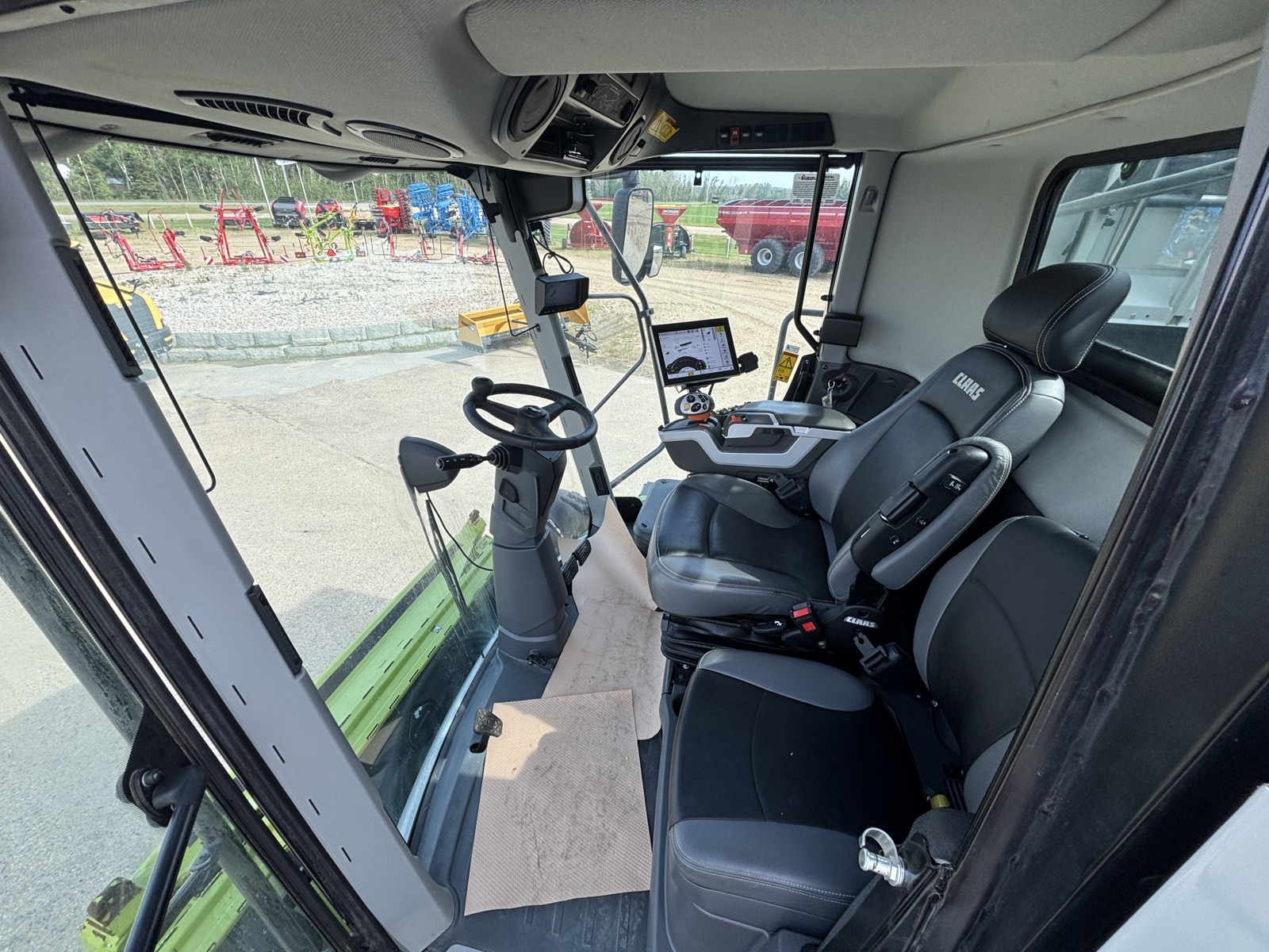 2022 CLAAS 8700TT Combine