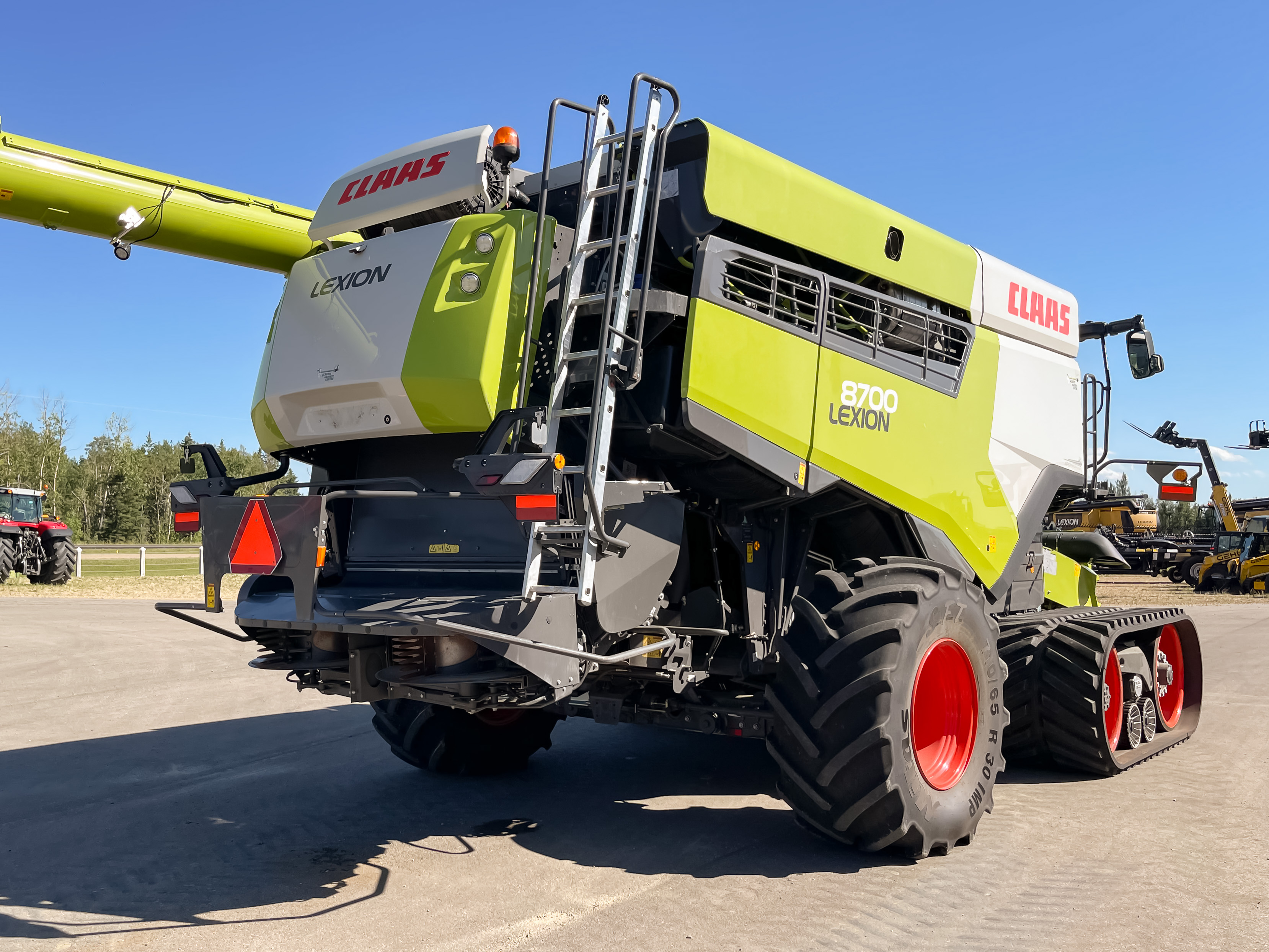 2022 CLAAS 8700TT Combine