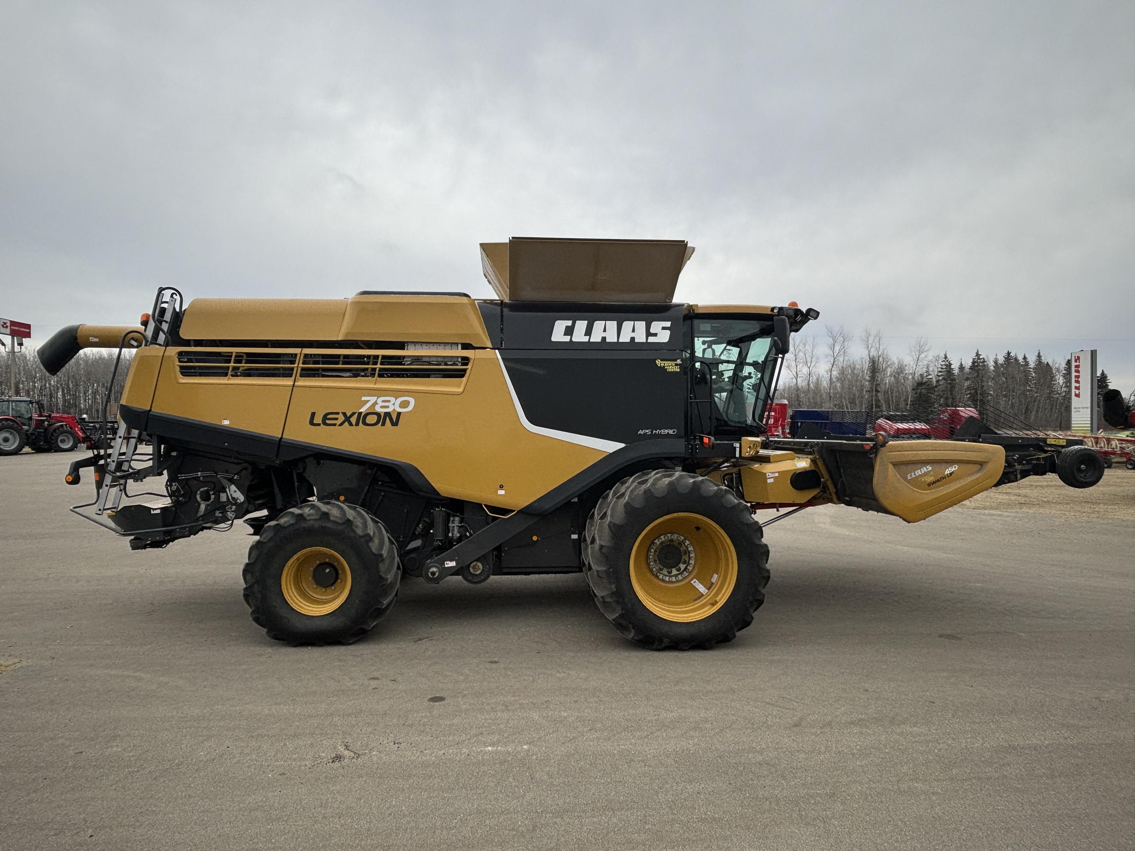 2018 CLAAS 780 Combine