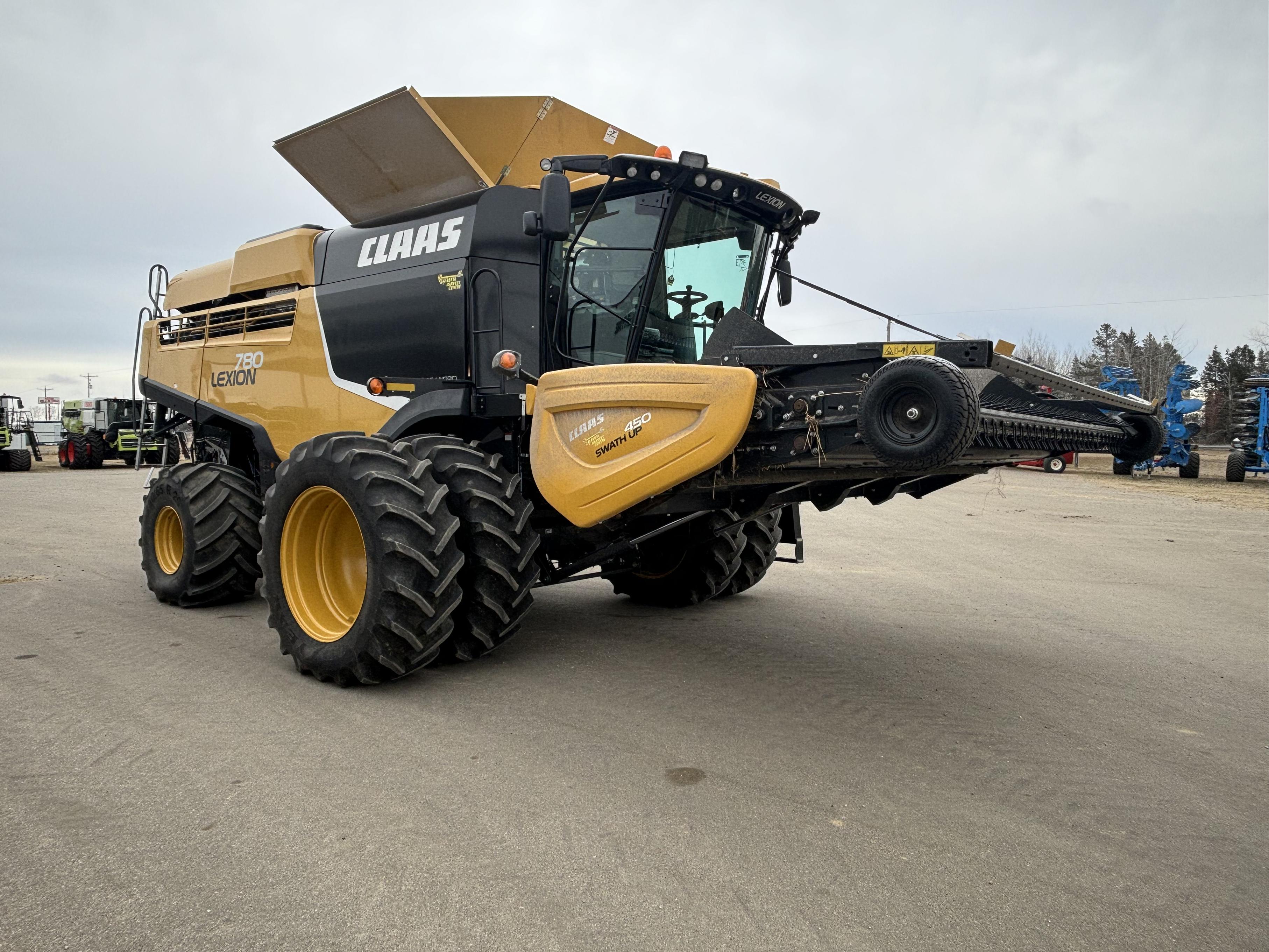 2018 CLAAS 780 Combine