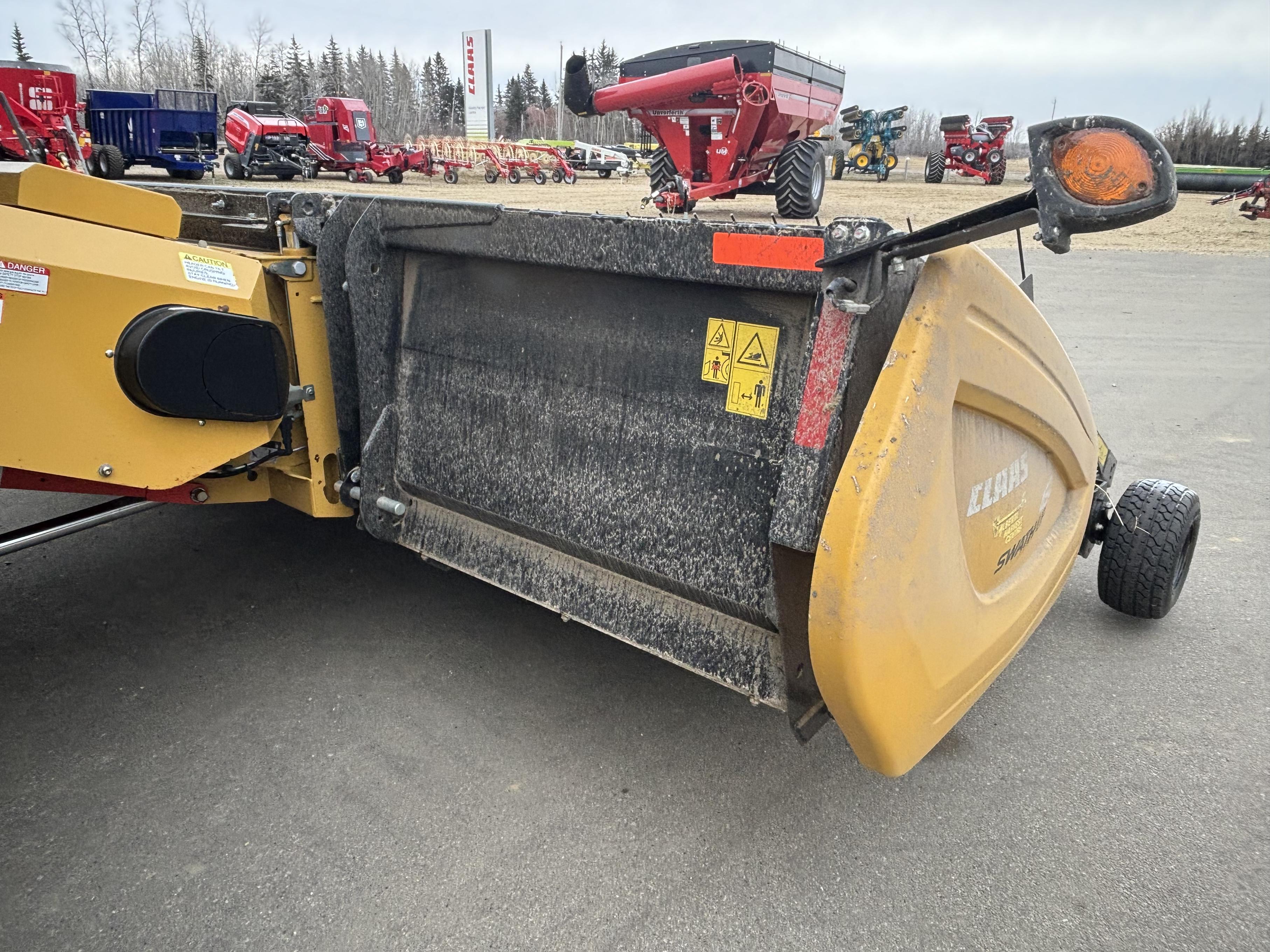 2018 CLAAS 780 Combine