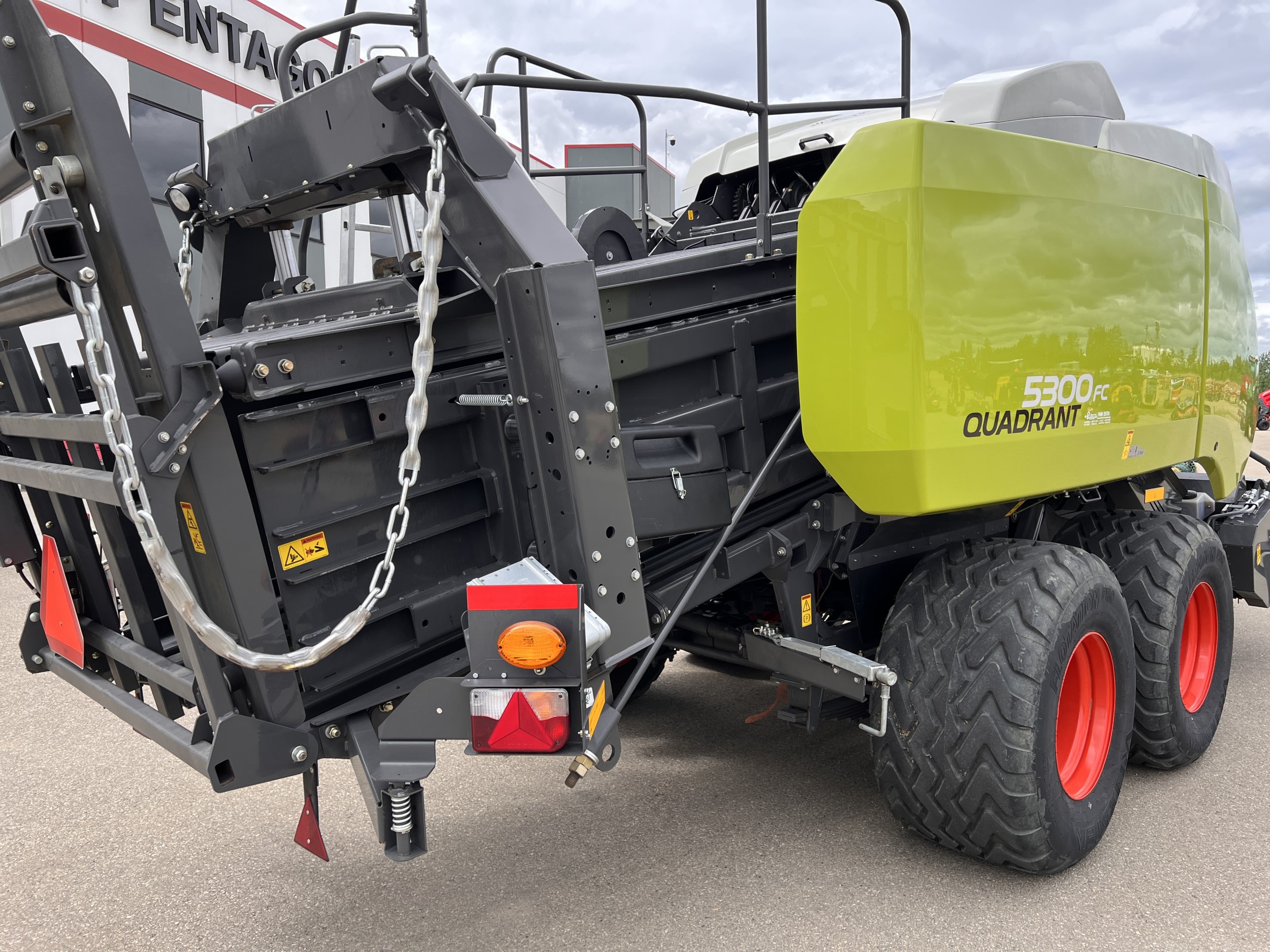 2020 CLAAS 5300FC Baler/Square