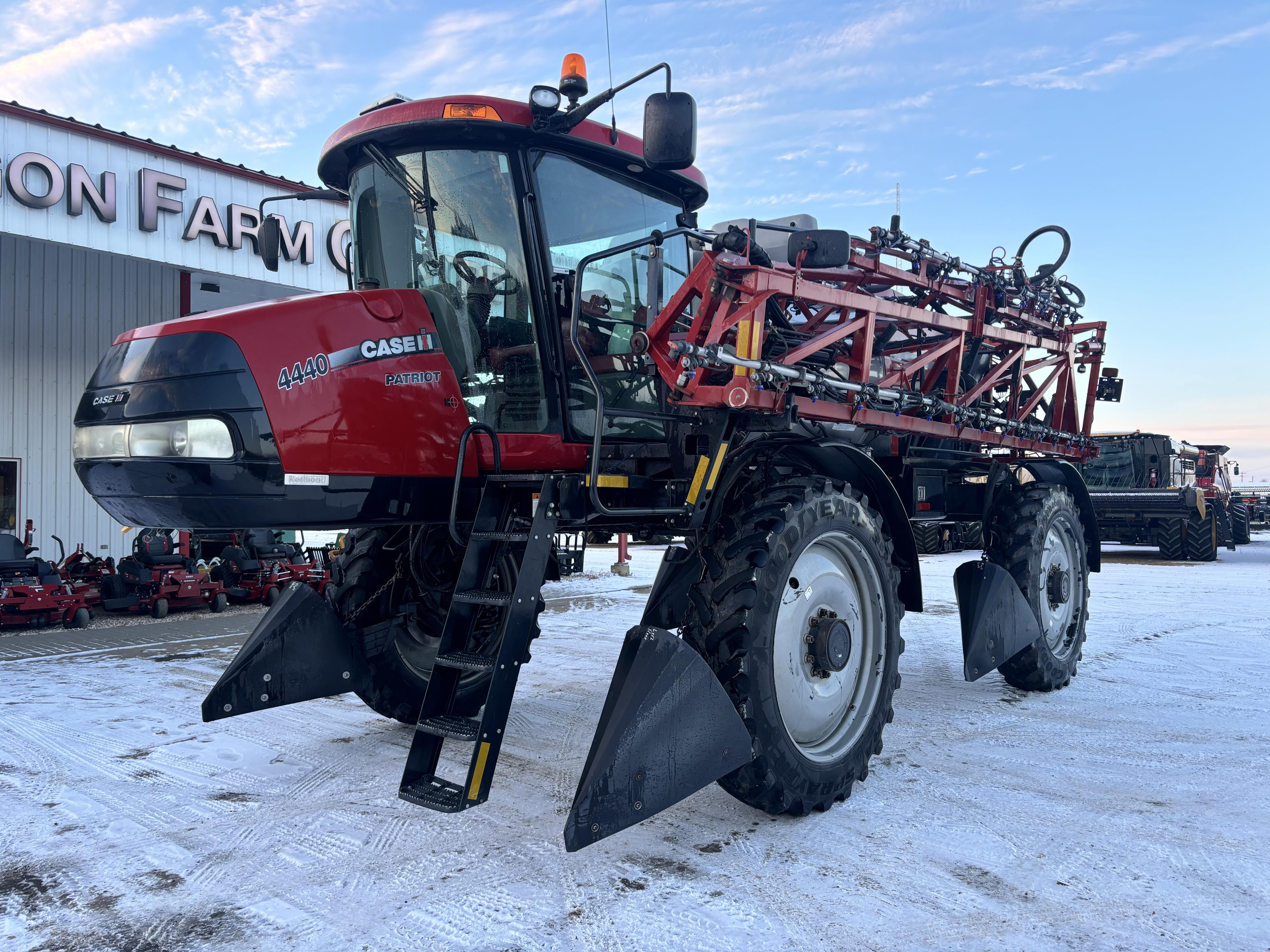 2015 Case IH Patriot 4440 Sprayer/High Clearance