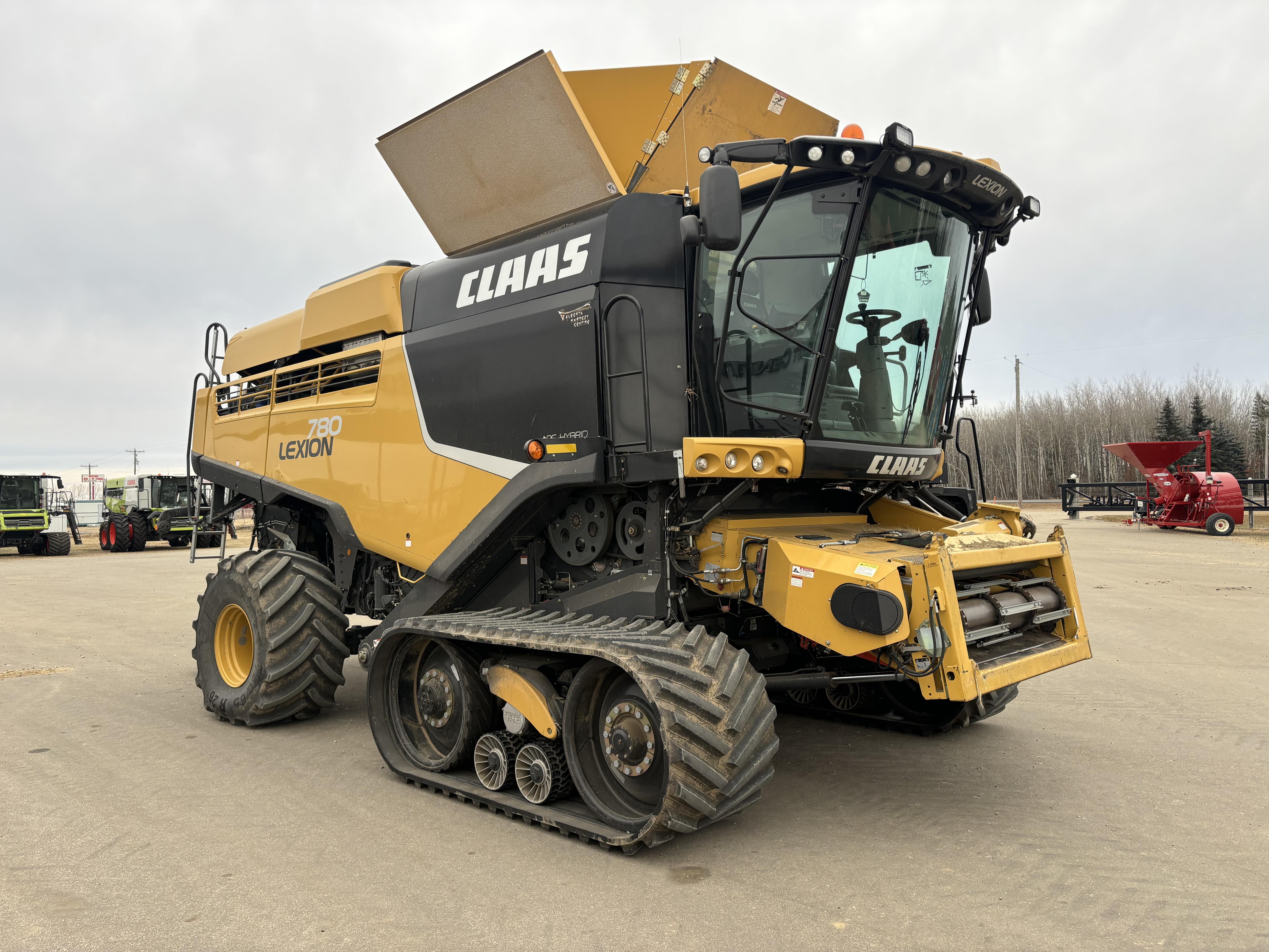 2017 CLAAS 780TT Combine