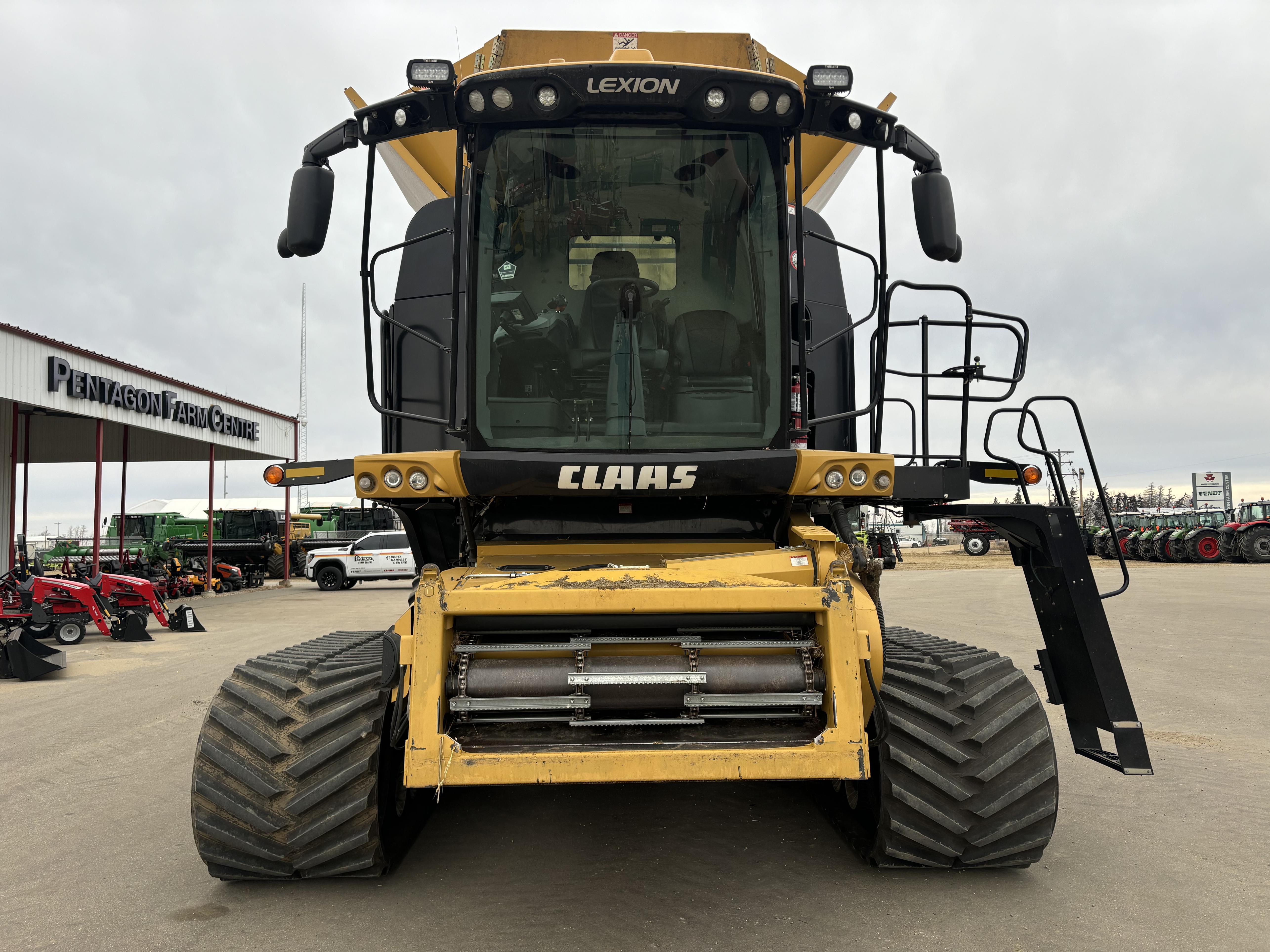 2017 CLAAS 780TT Combine