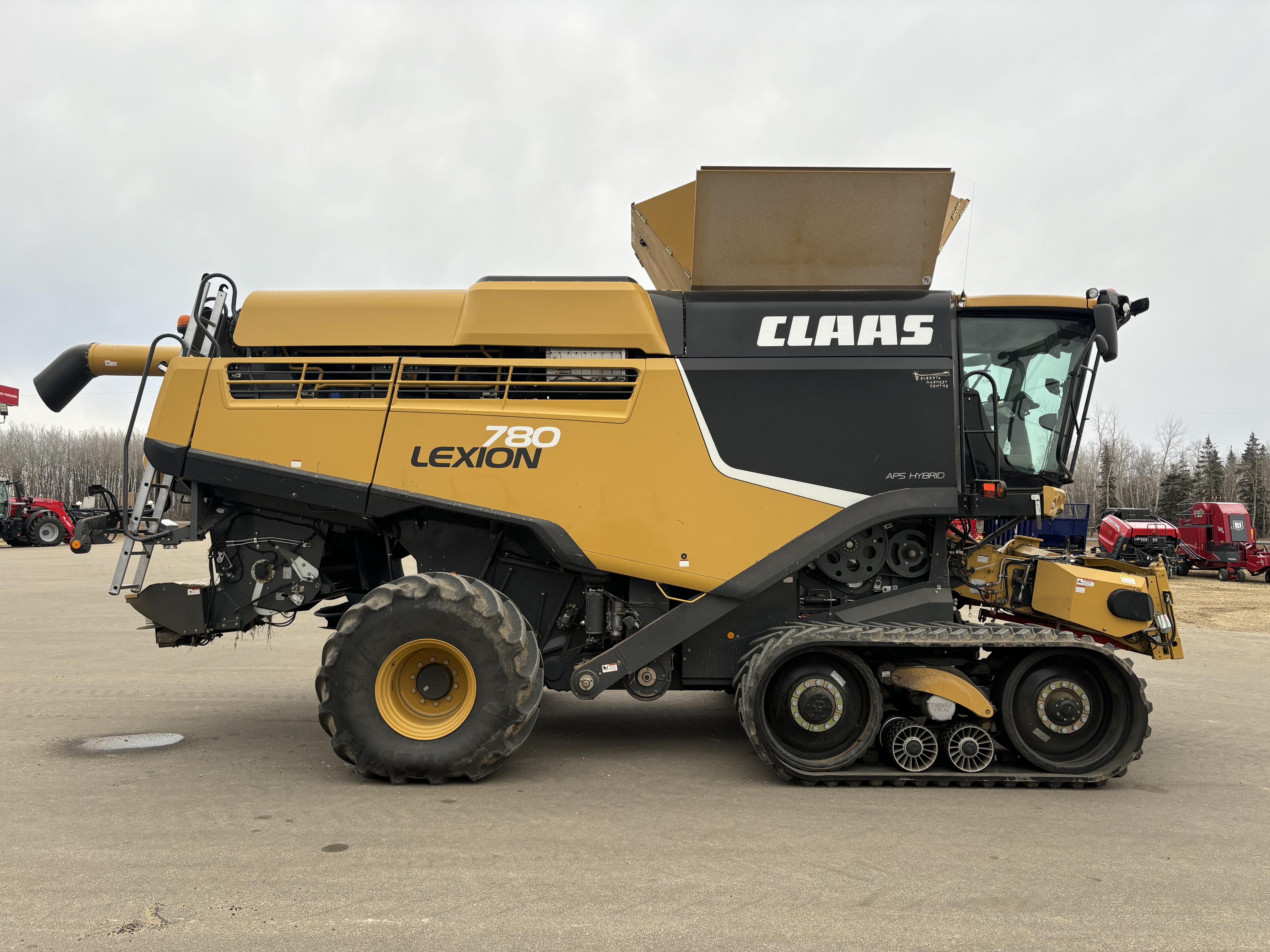 2017 CLAAS 780TT Combine