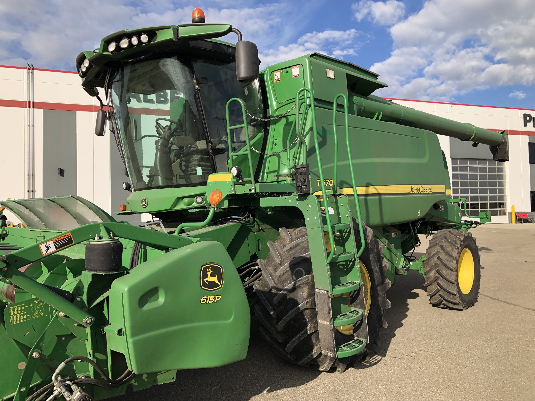 2014 John Deere T670 Combine