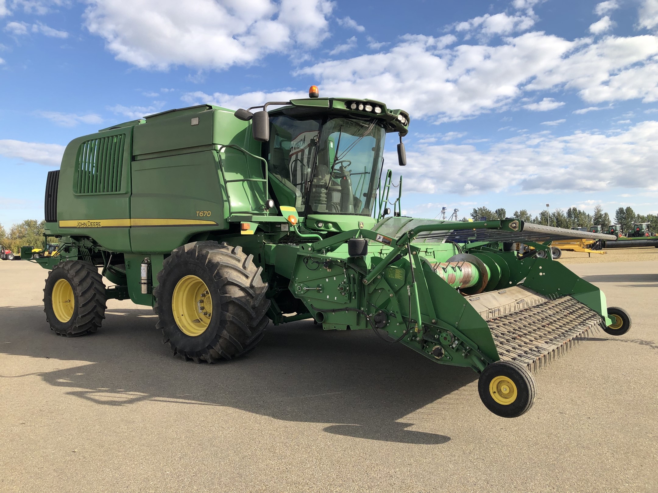 2014 John Deere T670 Combine