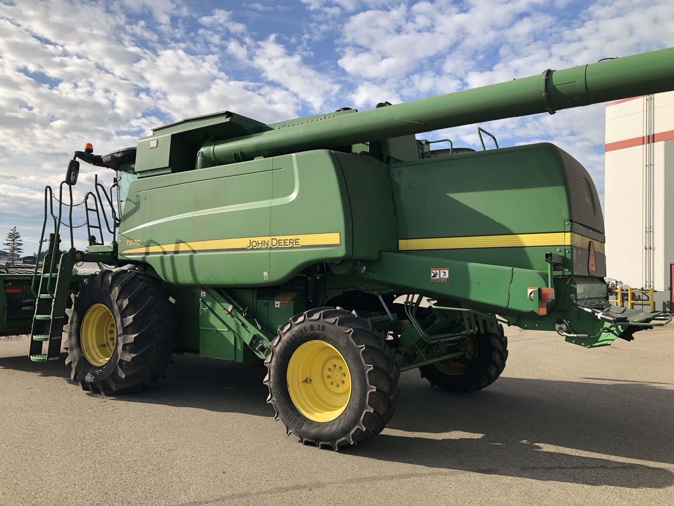 2014 John Deere T670 Combine