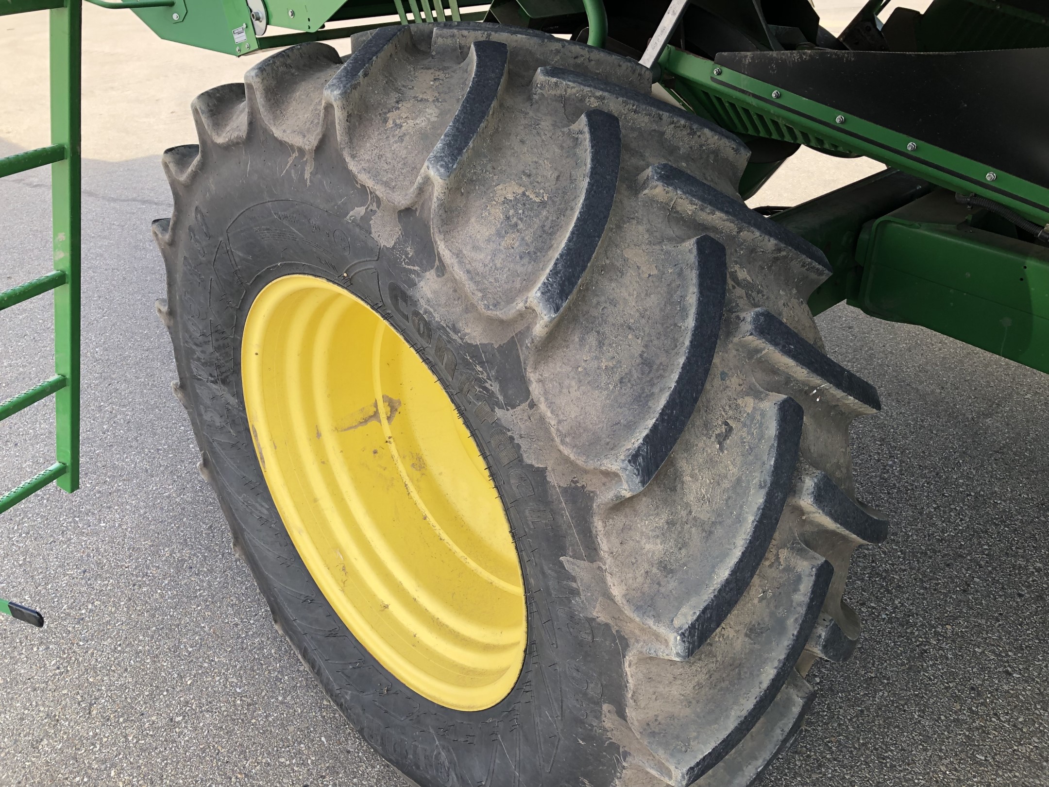 2014 John Deere T670 Combine