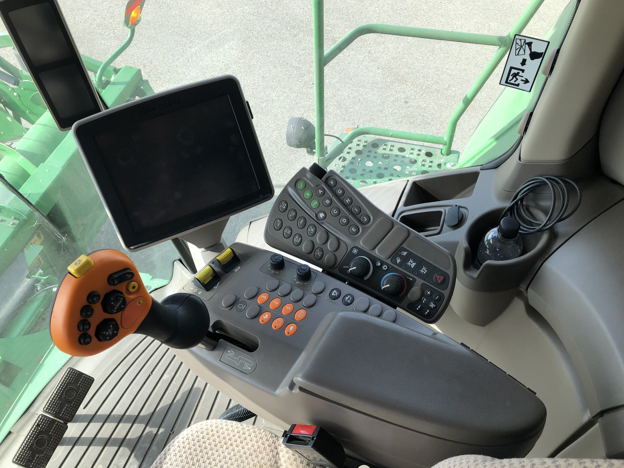 2014 John Deere T670 Combine