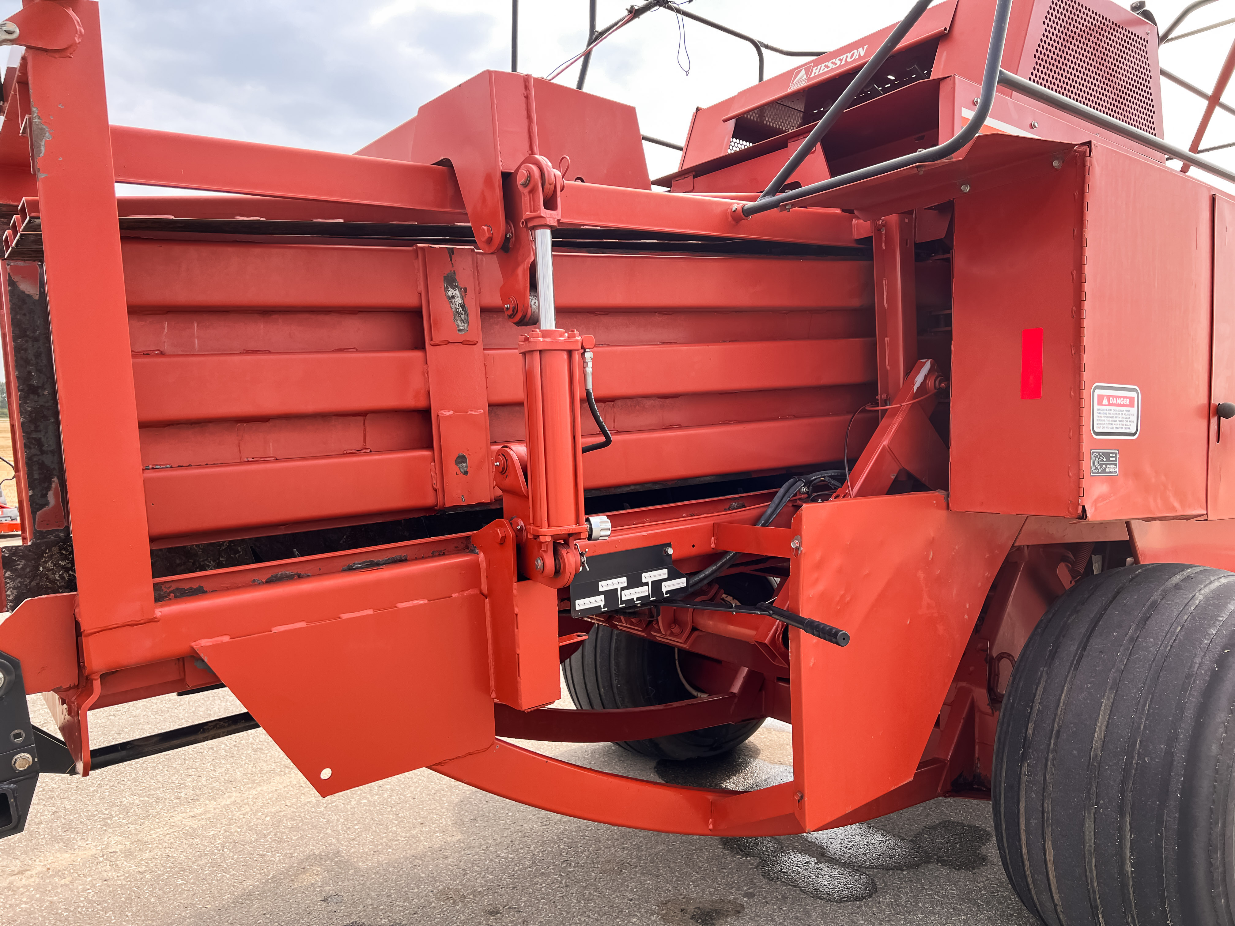 1996 AGCO Hesston 4755 Baler/Square