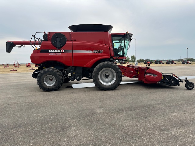 2014 Case IH 8230 Combine