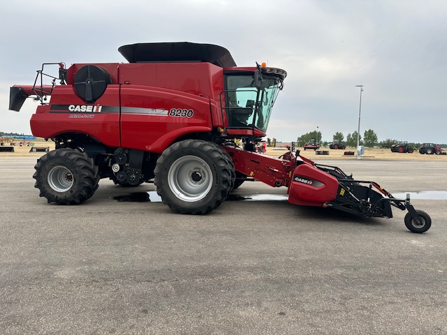 2014 Case IH 8230 Combine