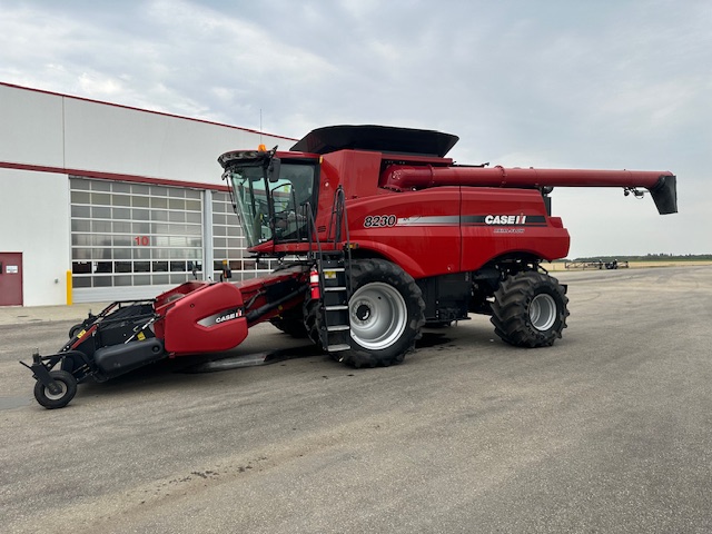 2014 Case IH 8230 Combine