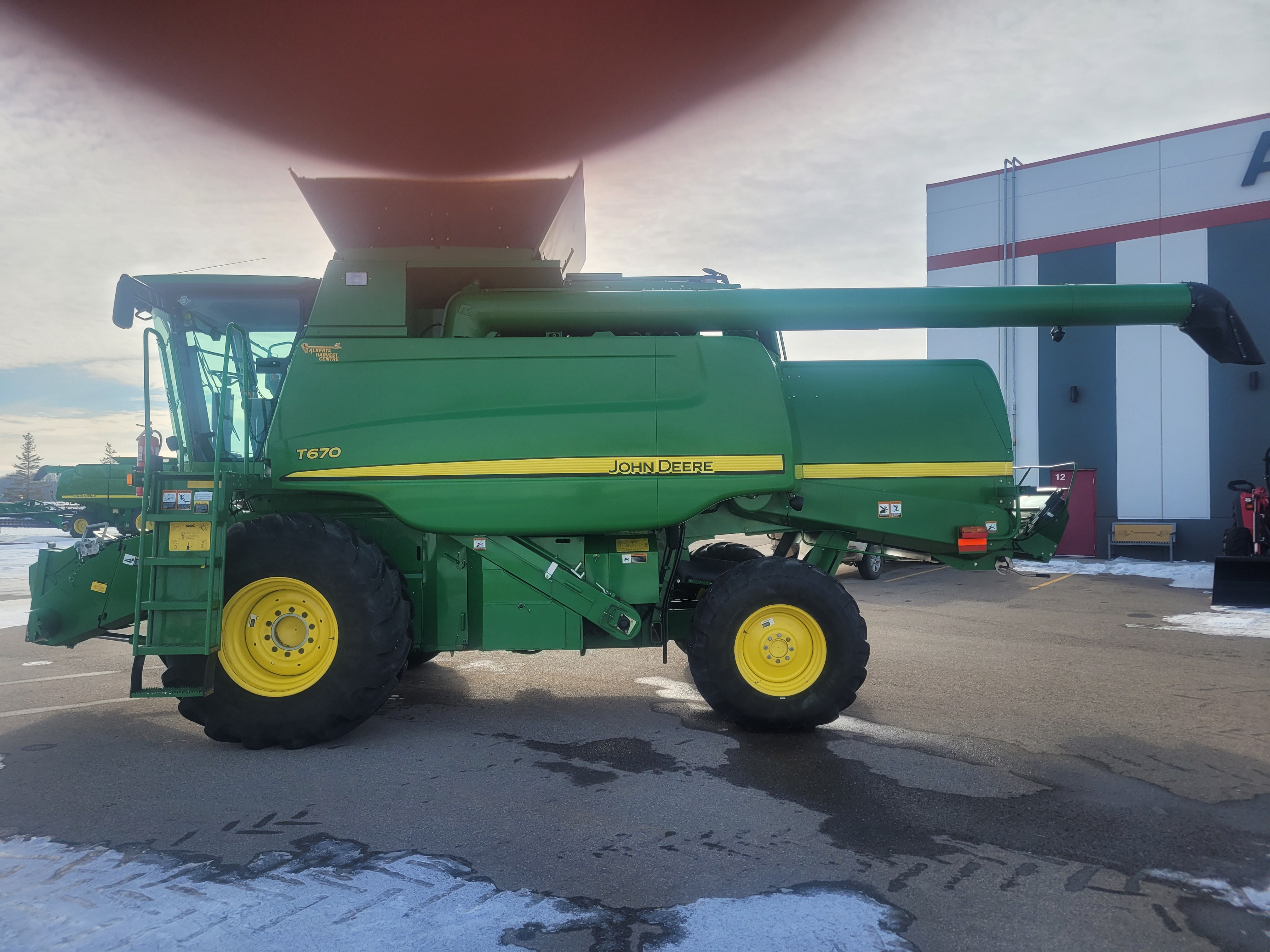 2009 John Deere T670 Combine