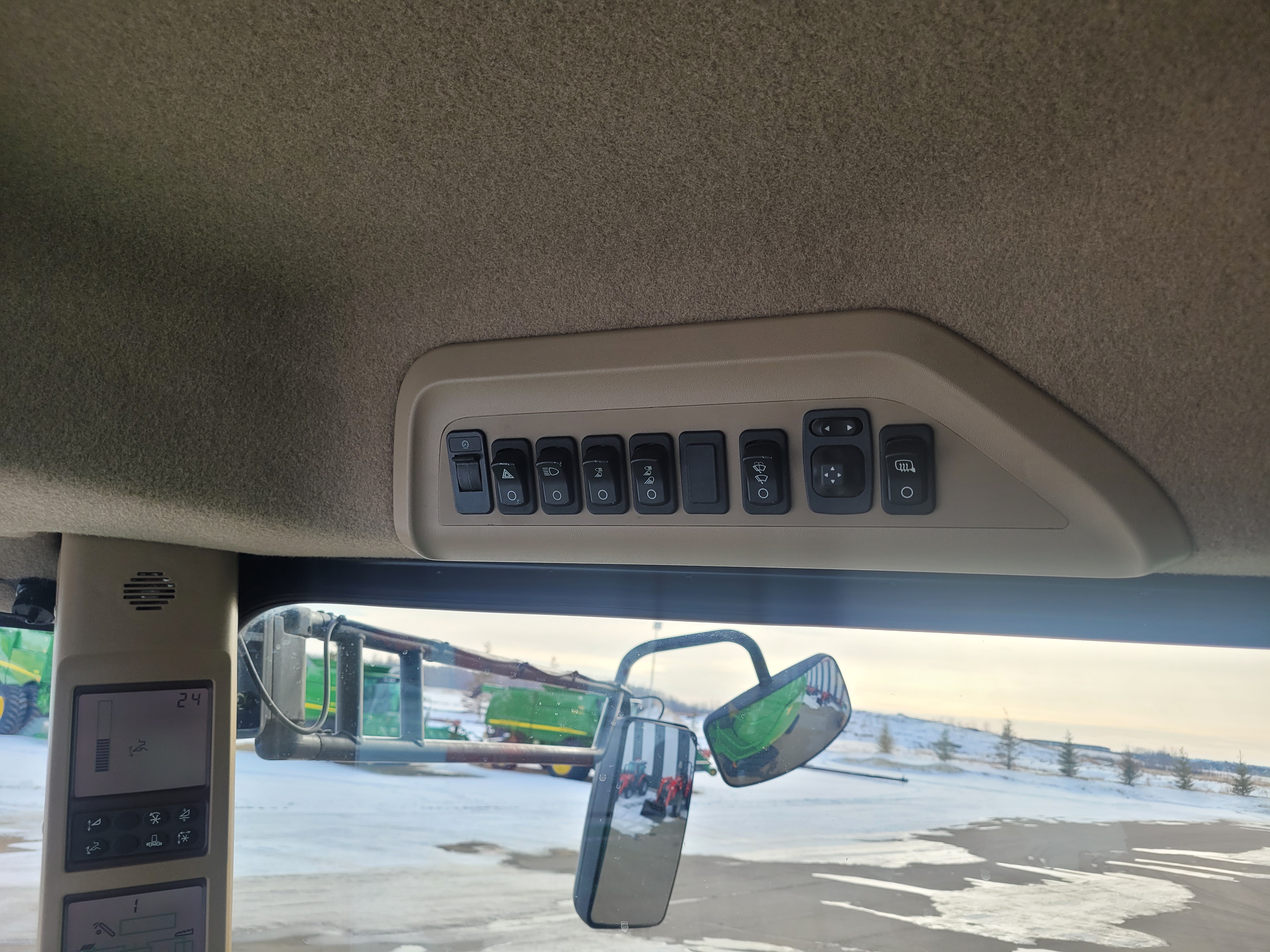 2009 John Deere T670 Combine