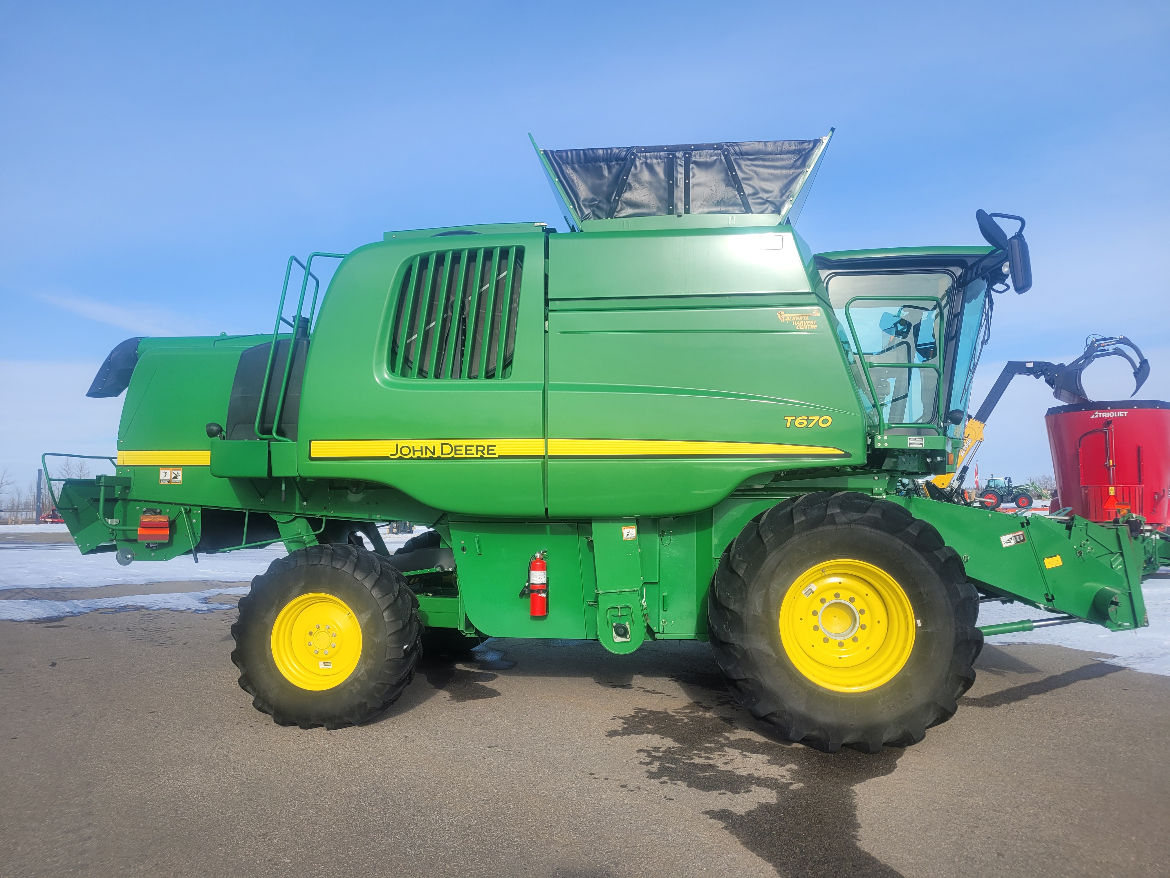 2009 John Deere T670 Combine