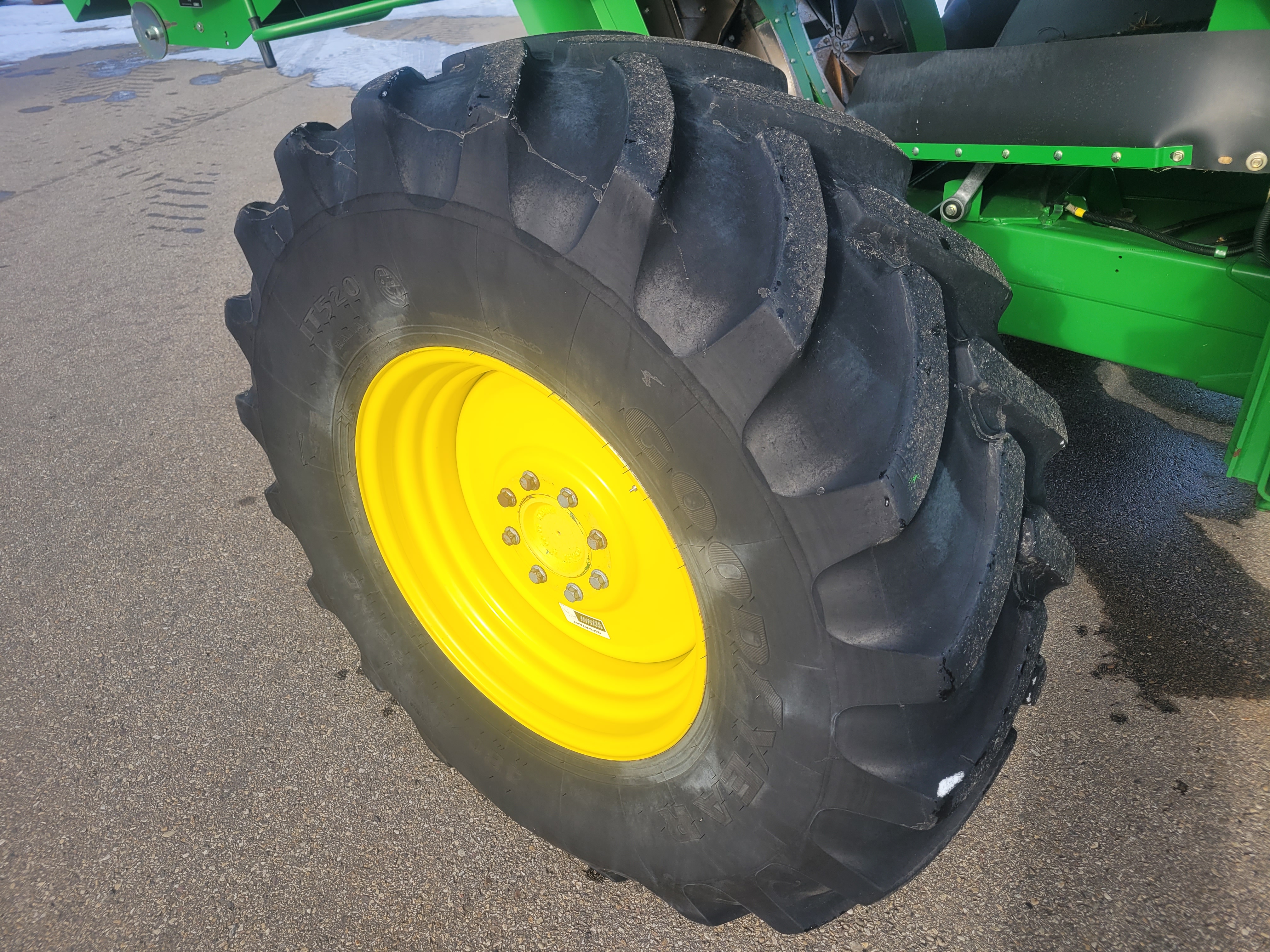 2009 John Deere T670 Combine