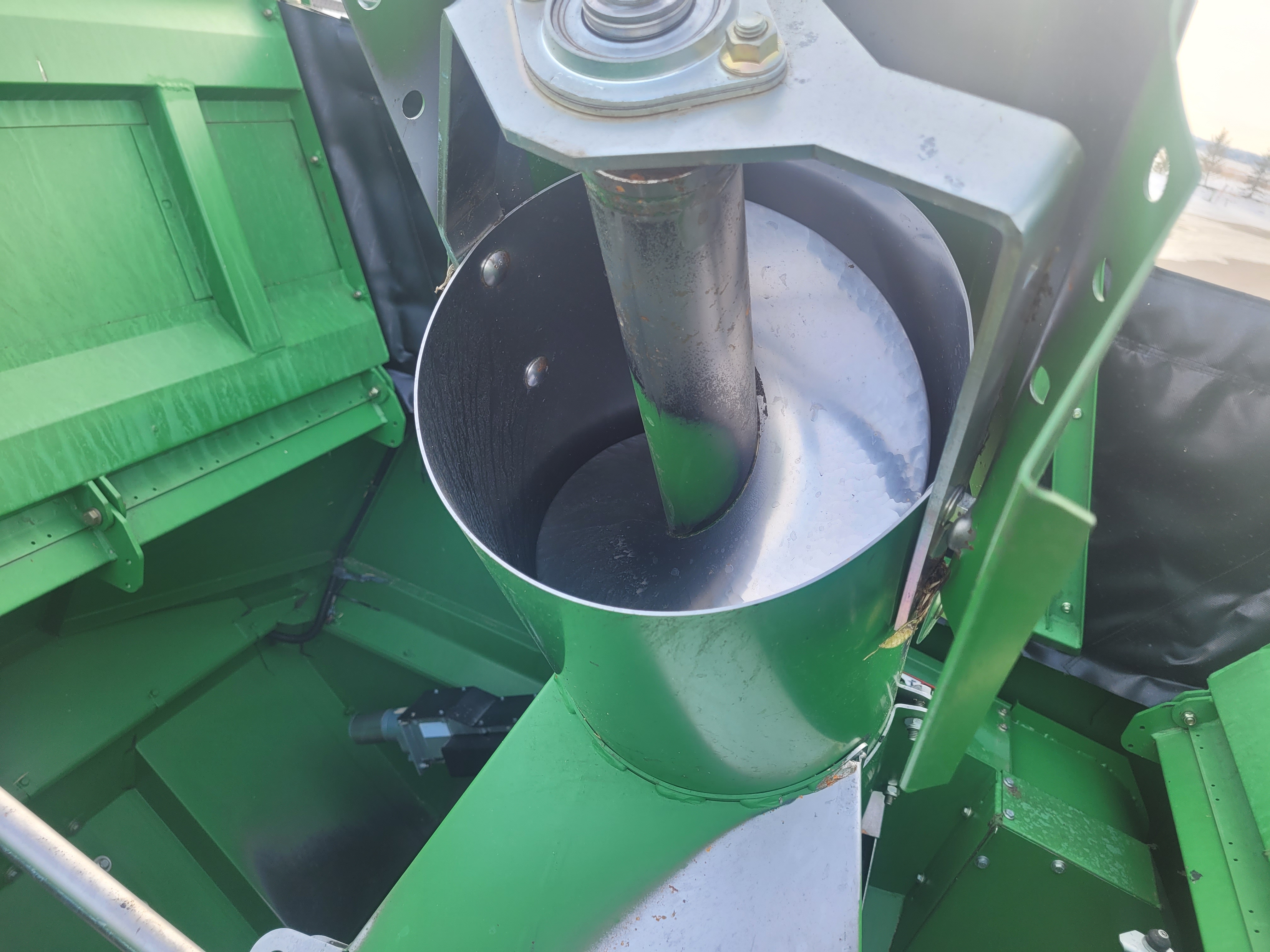 2009 John Deere T670 Combine