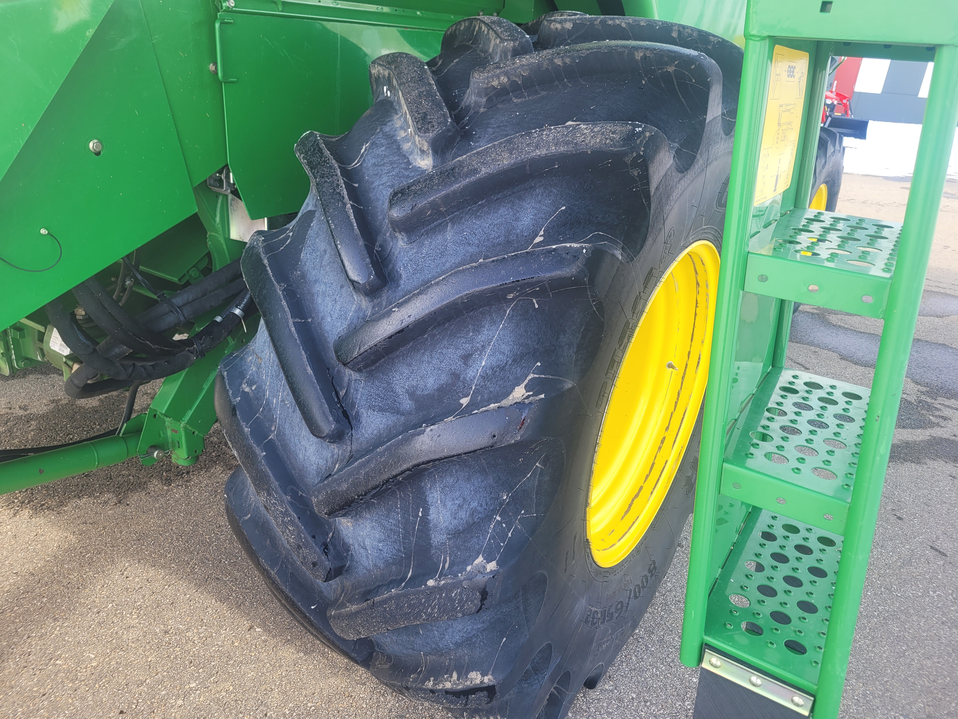 2009 John Deere T670 Combine