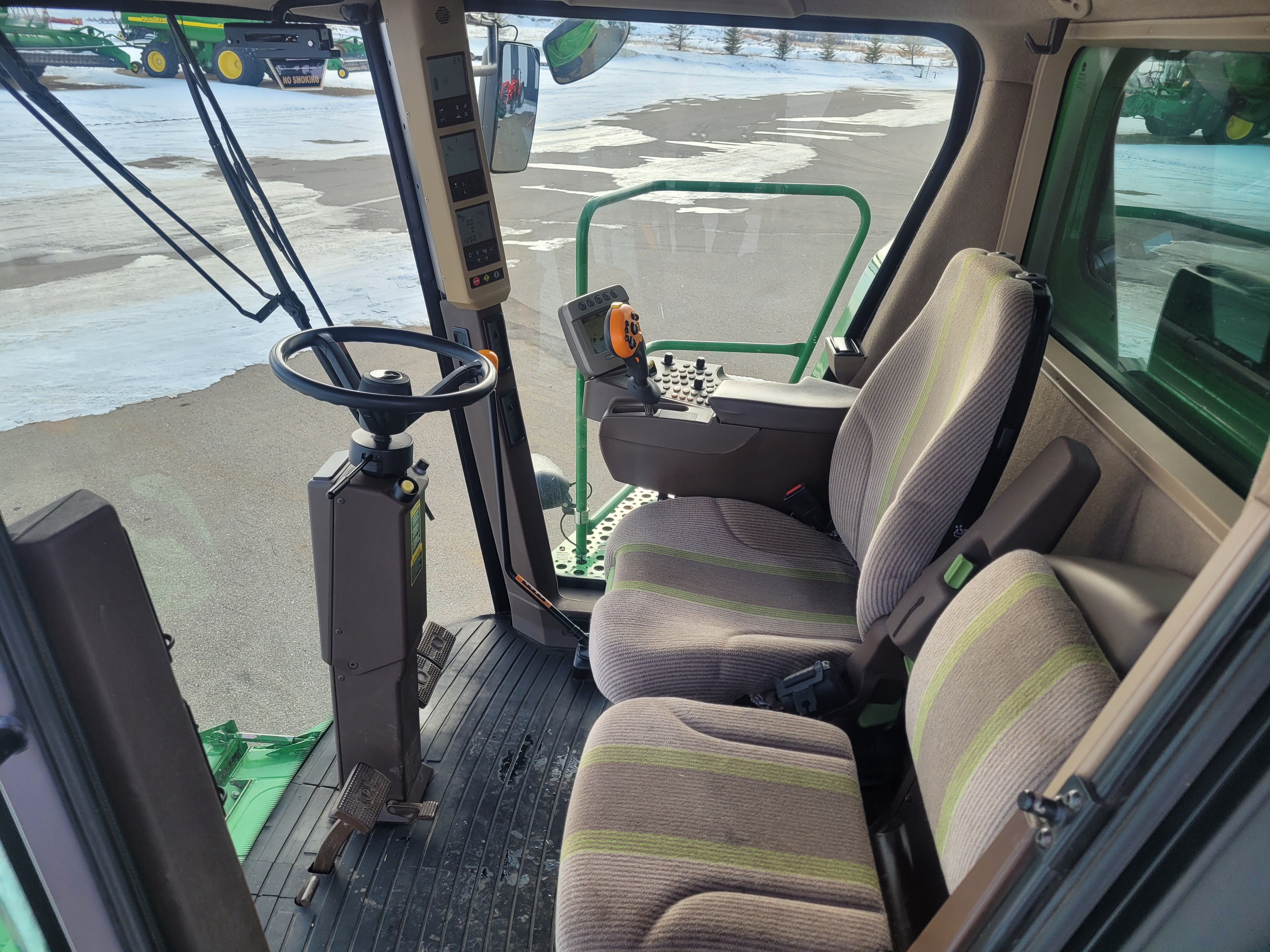 2009 John Deere T670 Combine