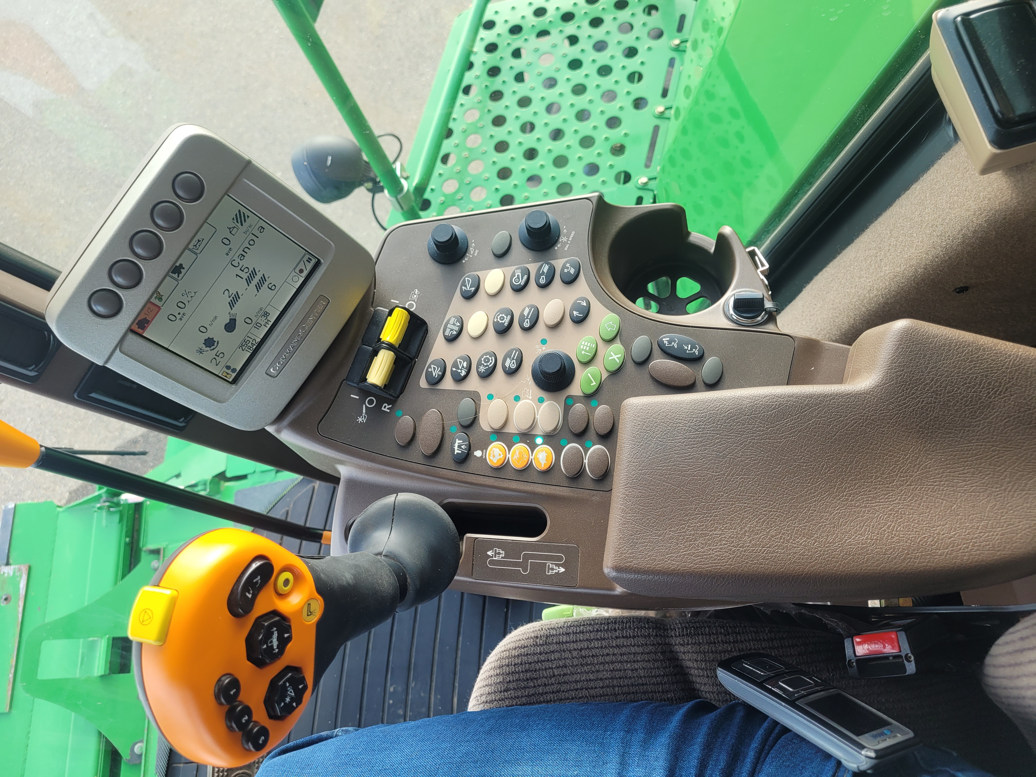 2009 John Deere T670 Combine