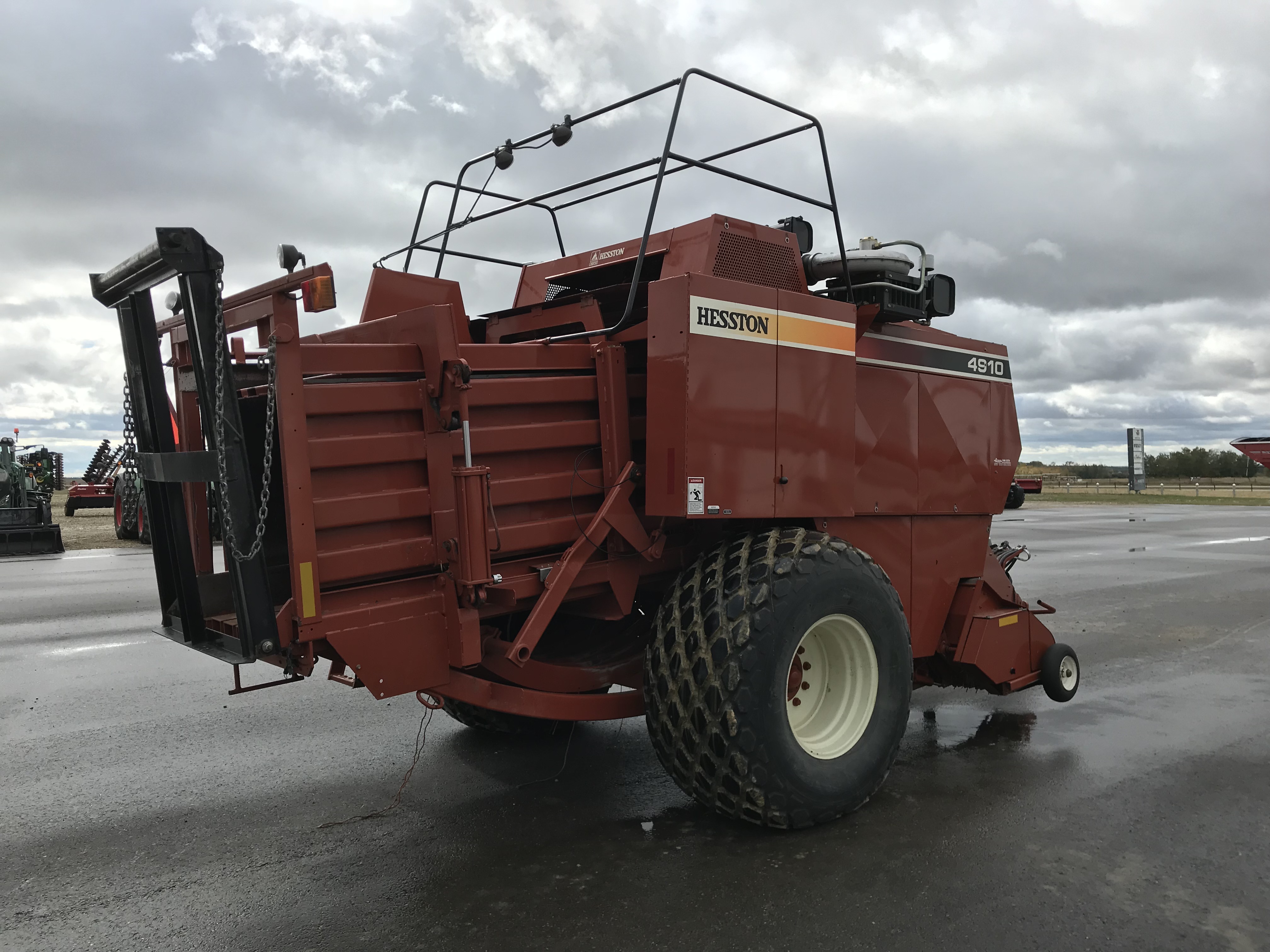 2005 AGCO Hesston 4910 Baler/Square