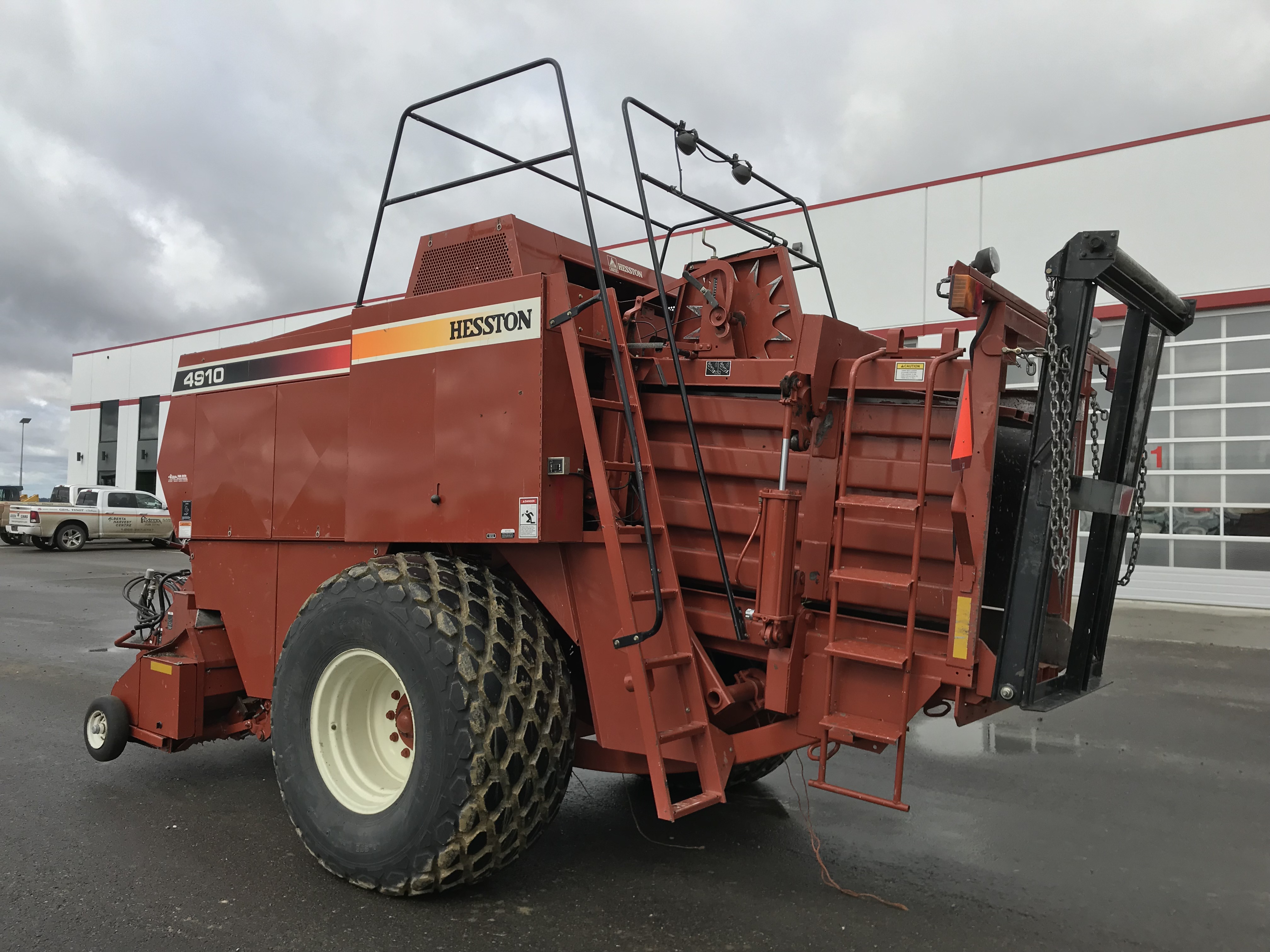 2005 AGCO Hesston 4910 Baler/Square