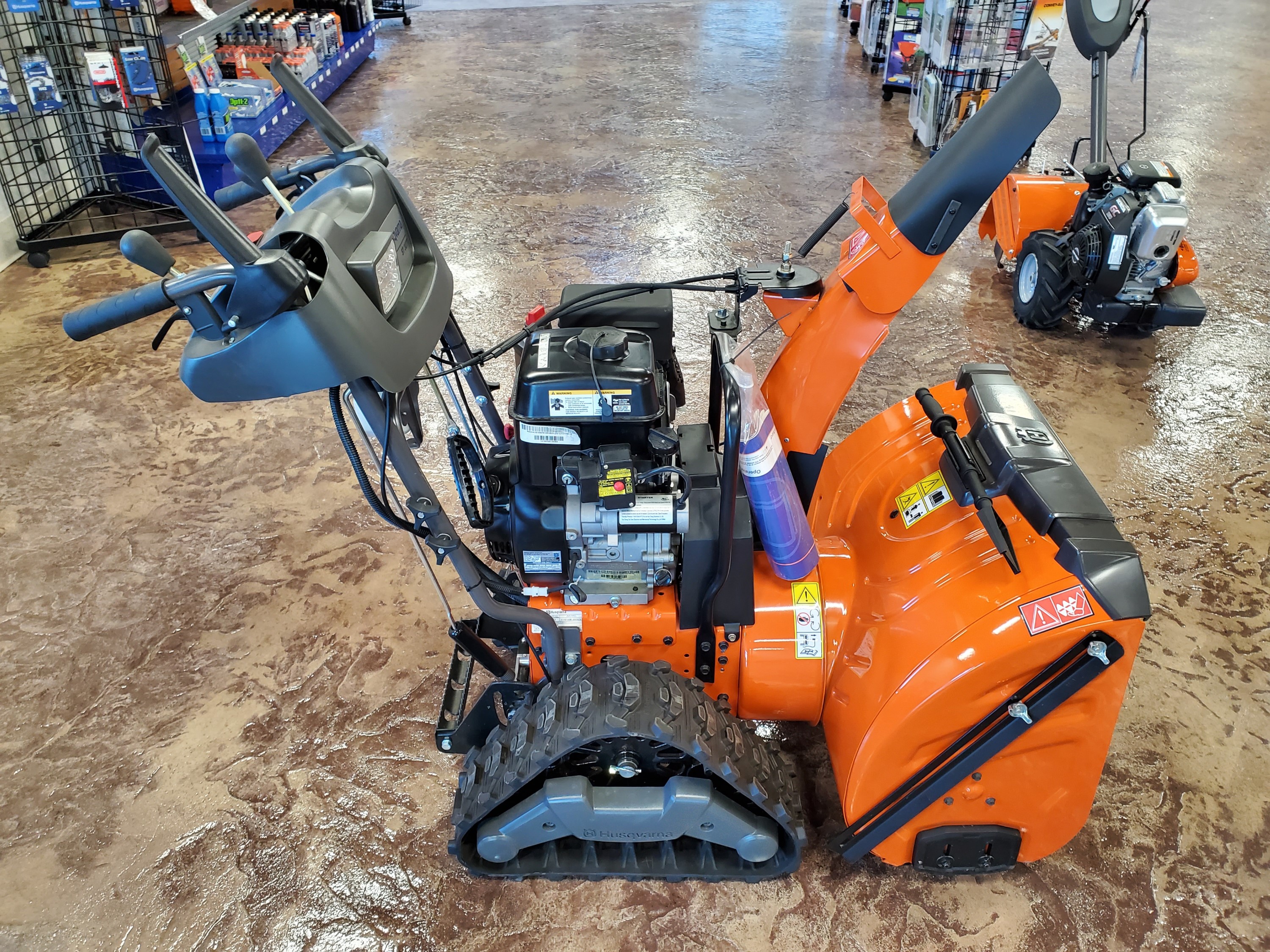 2015 Husqvarna ST327T Snow Blower for sale in Lacombe, AB | IronSearch