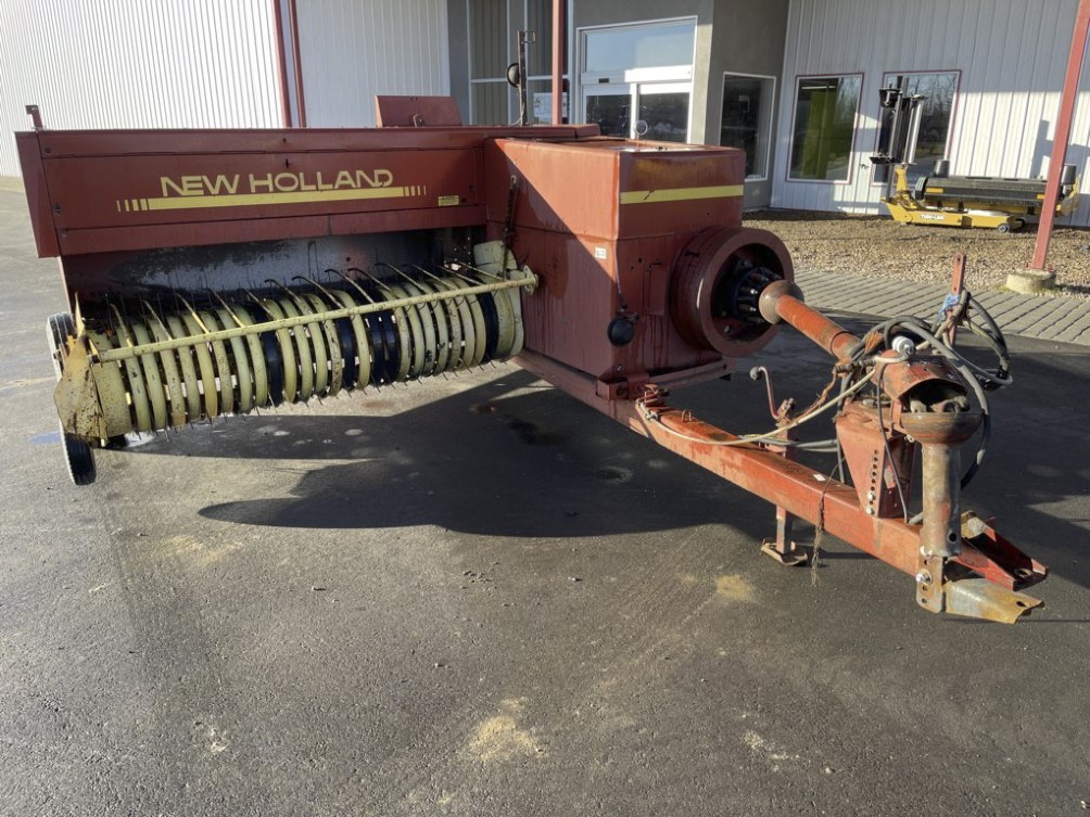 New Holland 580 Baler/Square