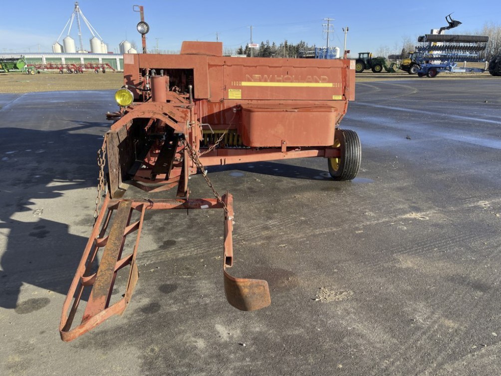 New Holland 580 Baler/Square