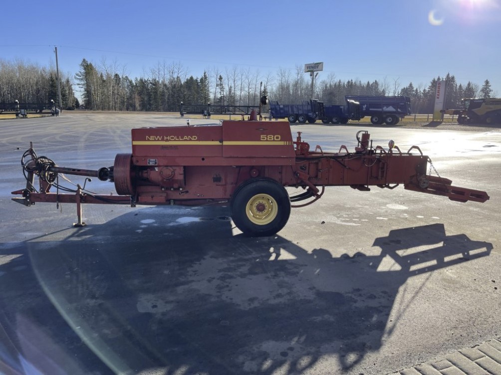 New Holland 580 Baler/Square