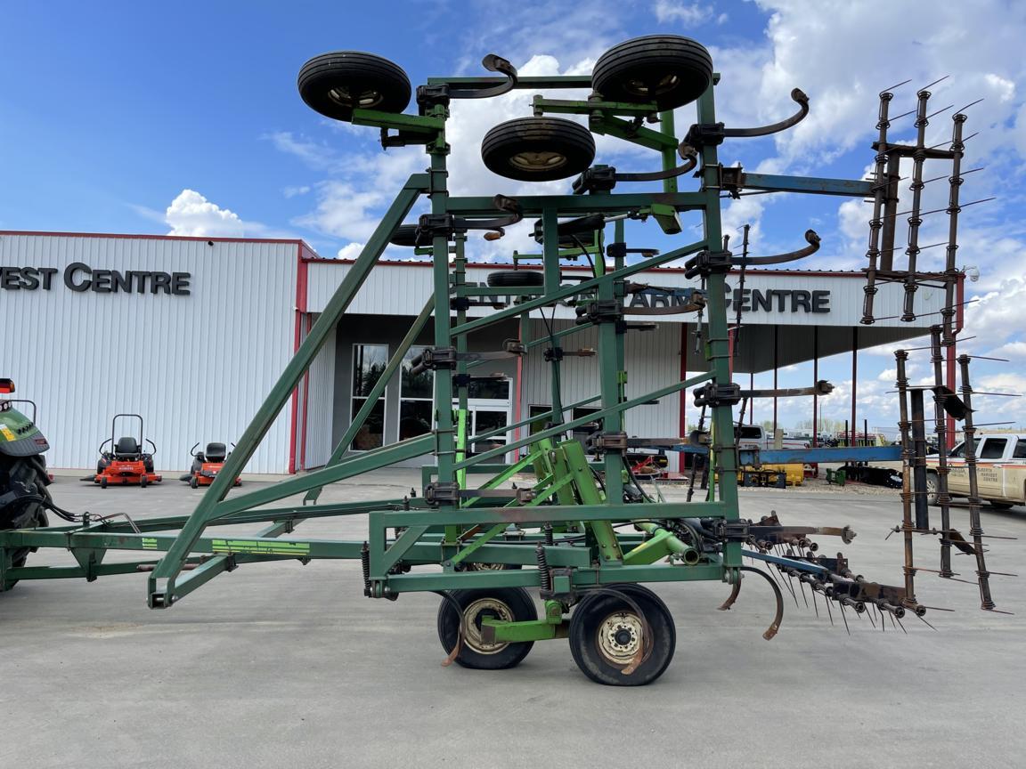 Co-op Implements 36' Chisel Plow