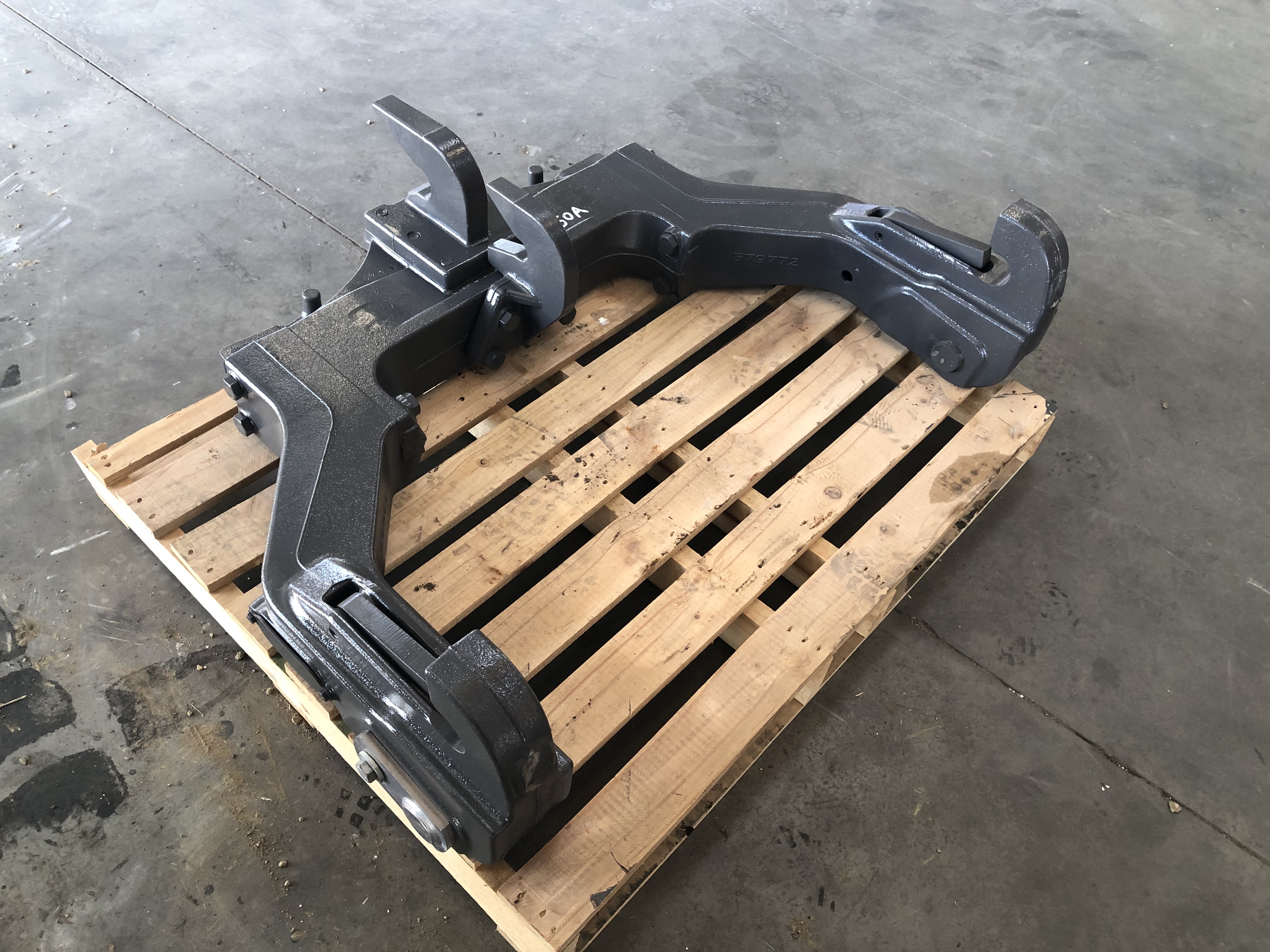 2019 AGCO CAT 4N Hitch