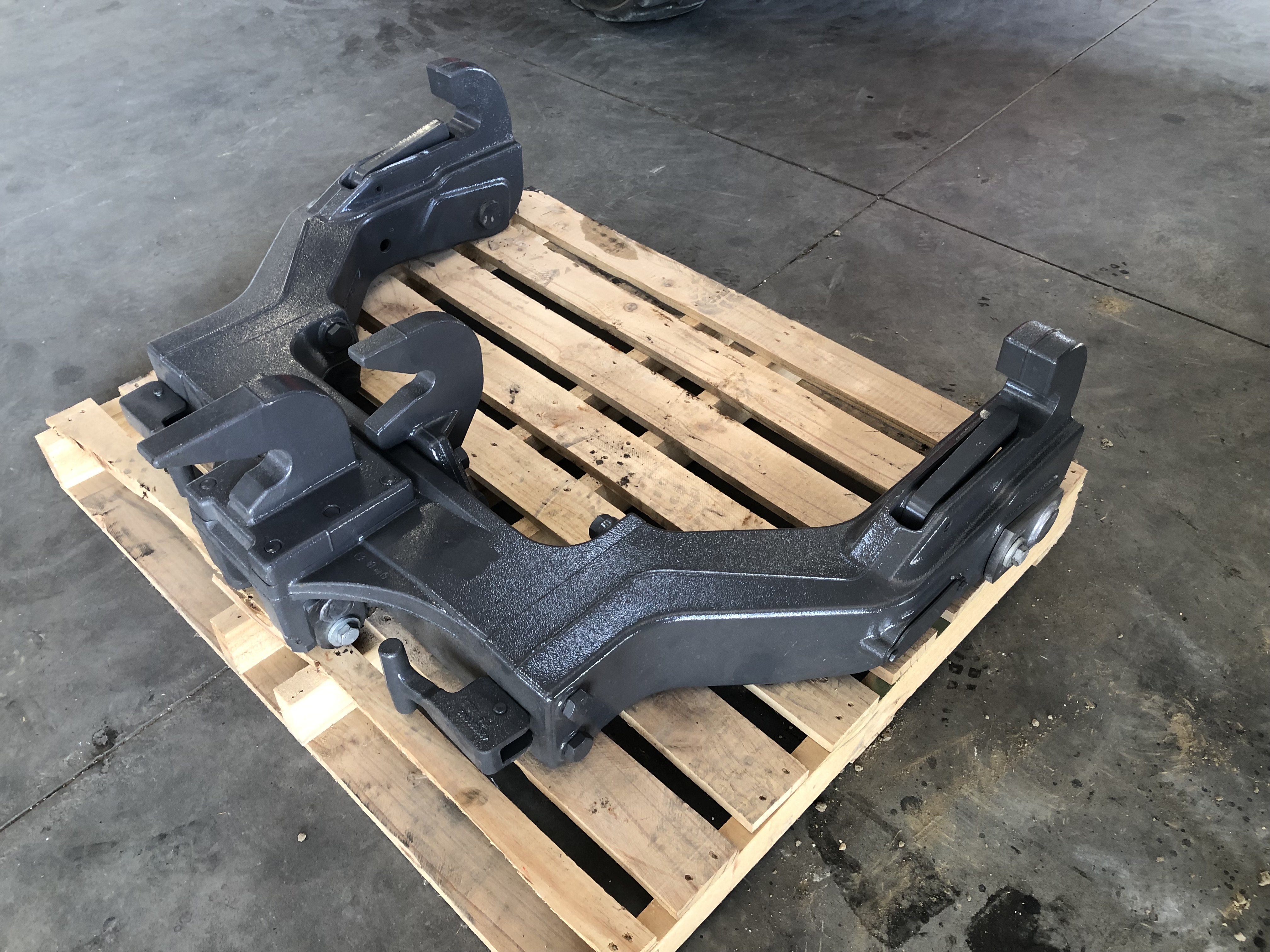 2019 AGCO CAT 4N Hitch