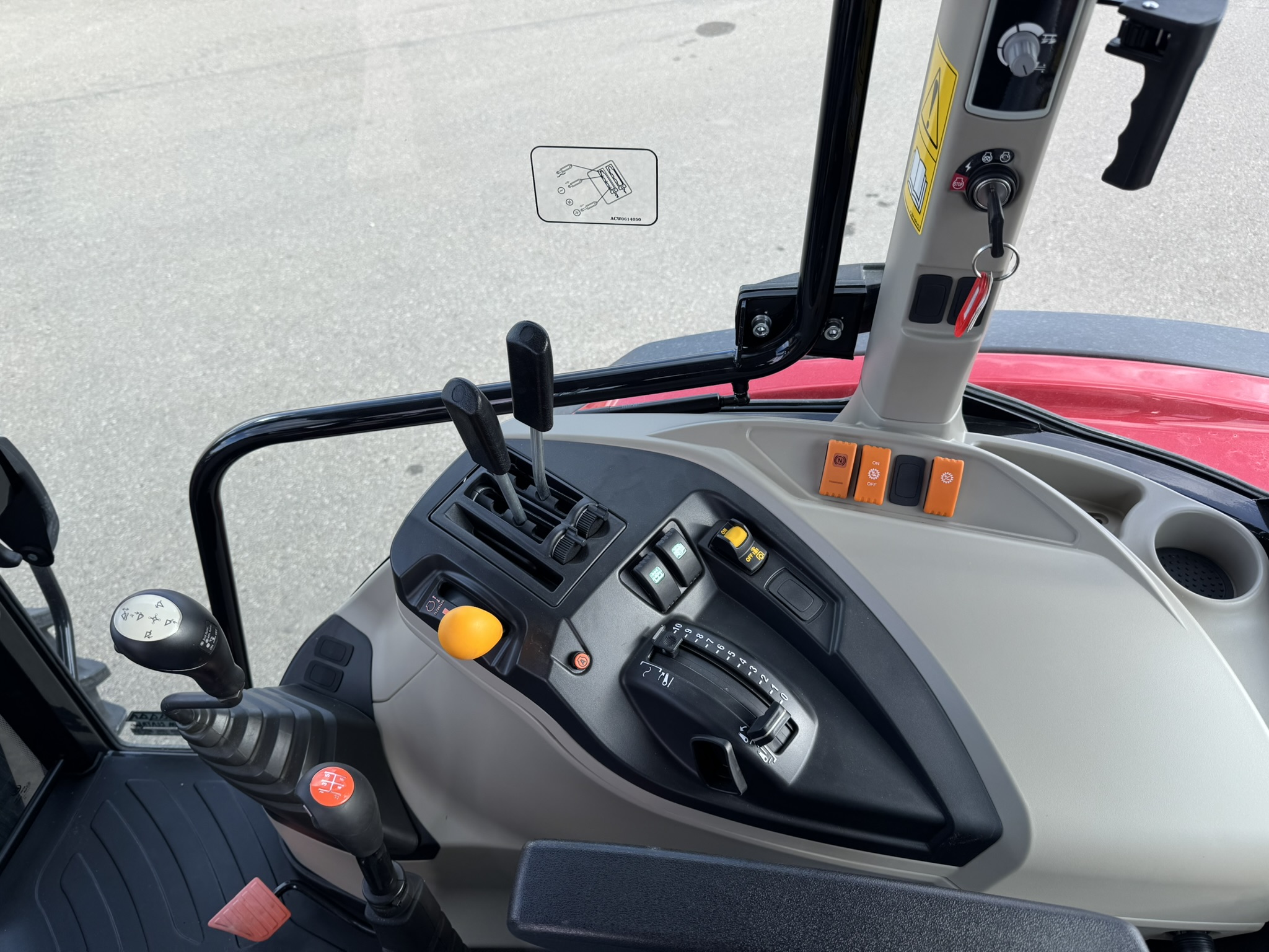 2022 Massey Ferguson 4707 Tractor