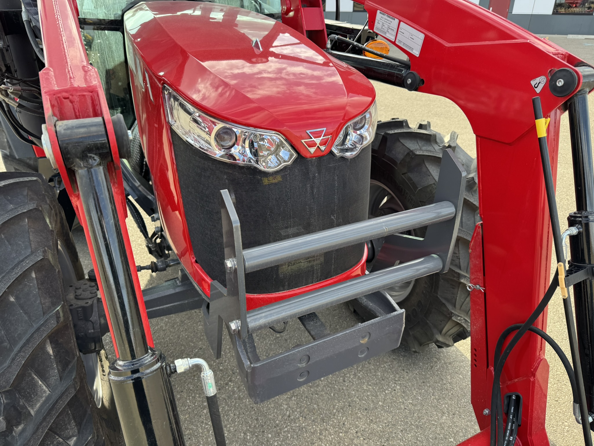 2022 Massey Ferguson 4707 Tractor