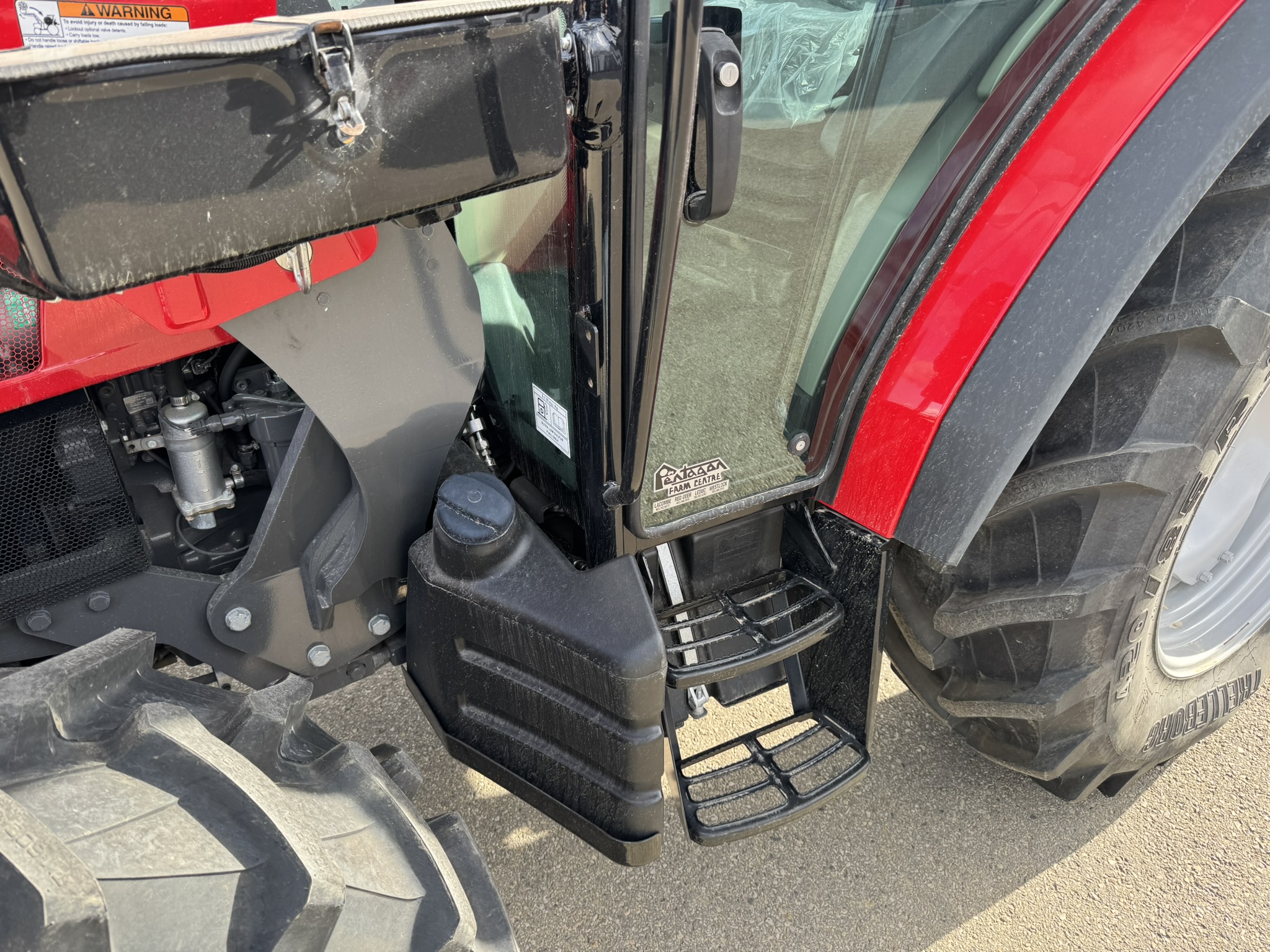 2022 Massey Ferguson 4707 Tractor