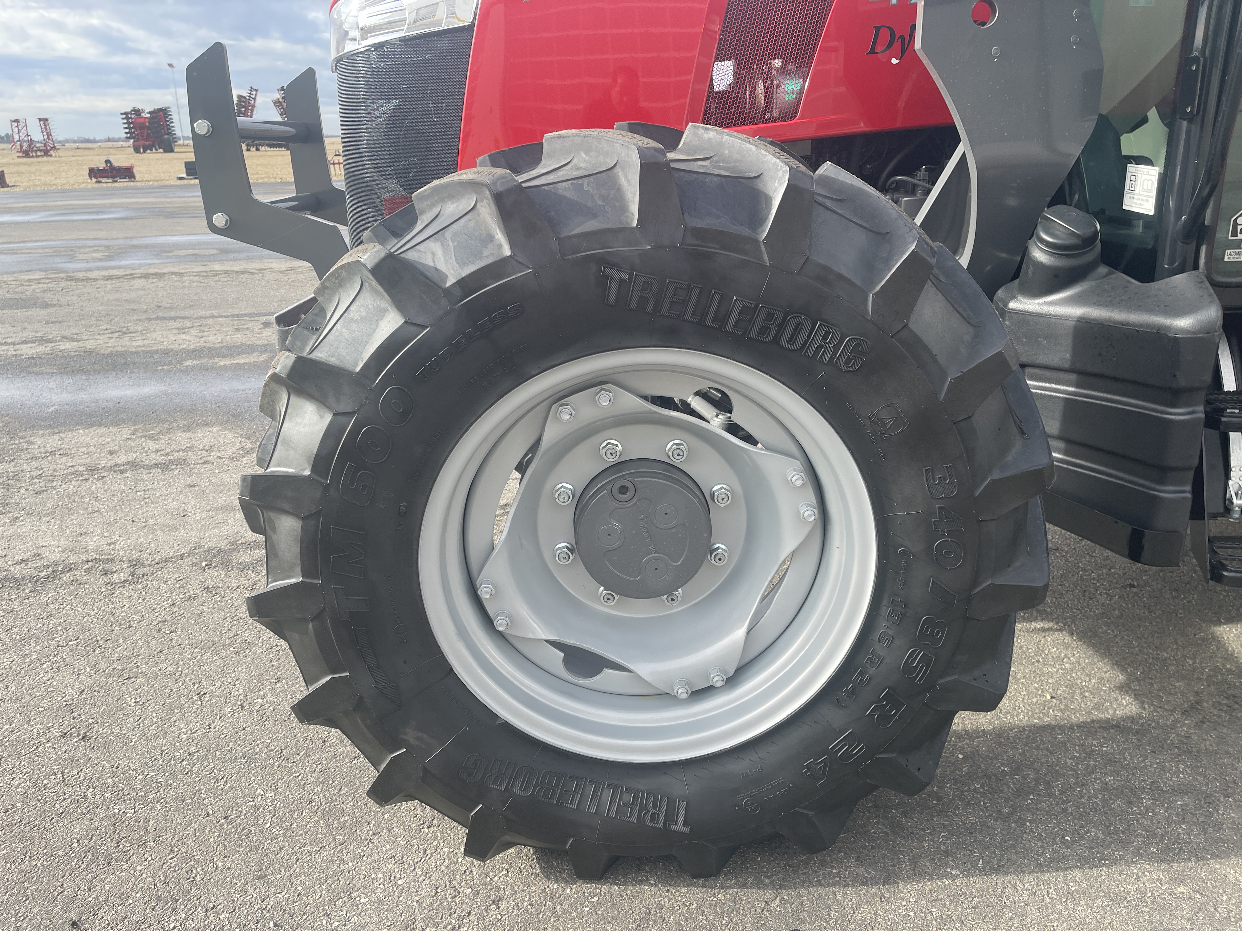 2022 Massey Ferguson 4707 Tractor