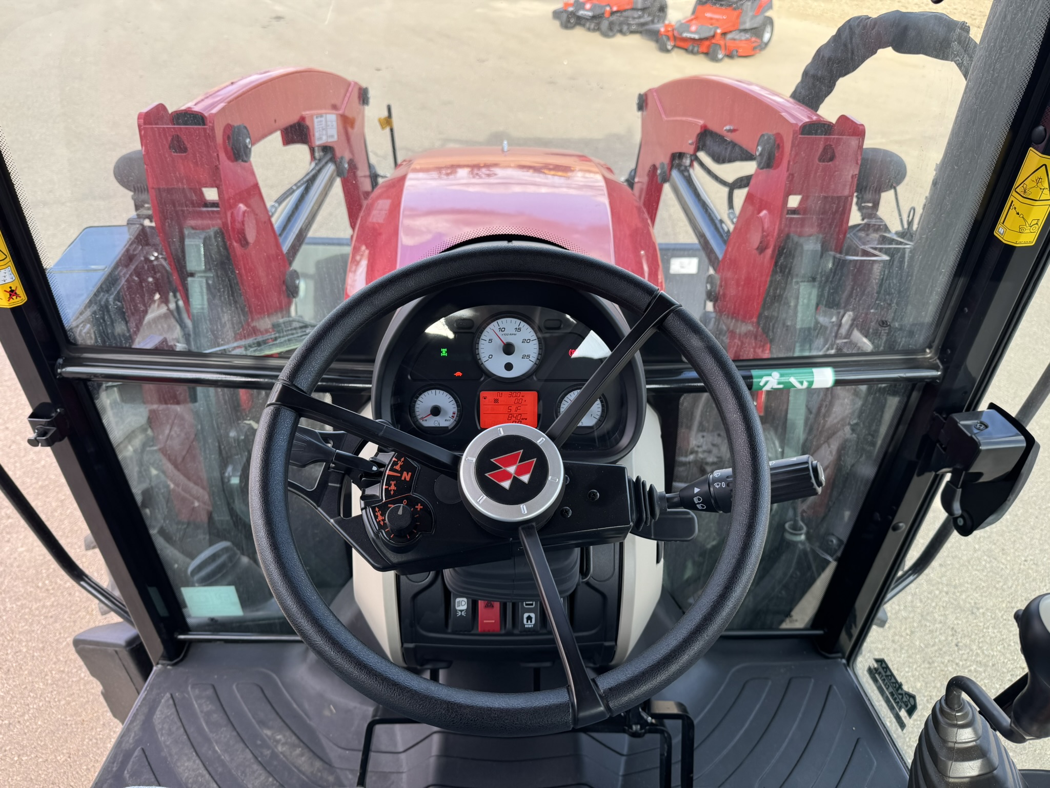 2022 Massey Ferguson 4707 Tractor