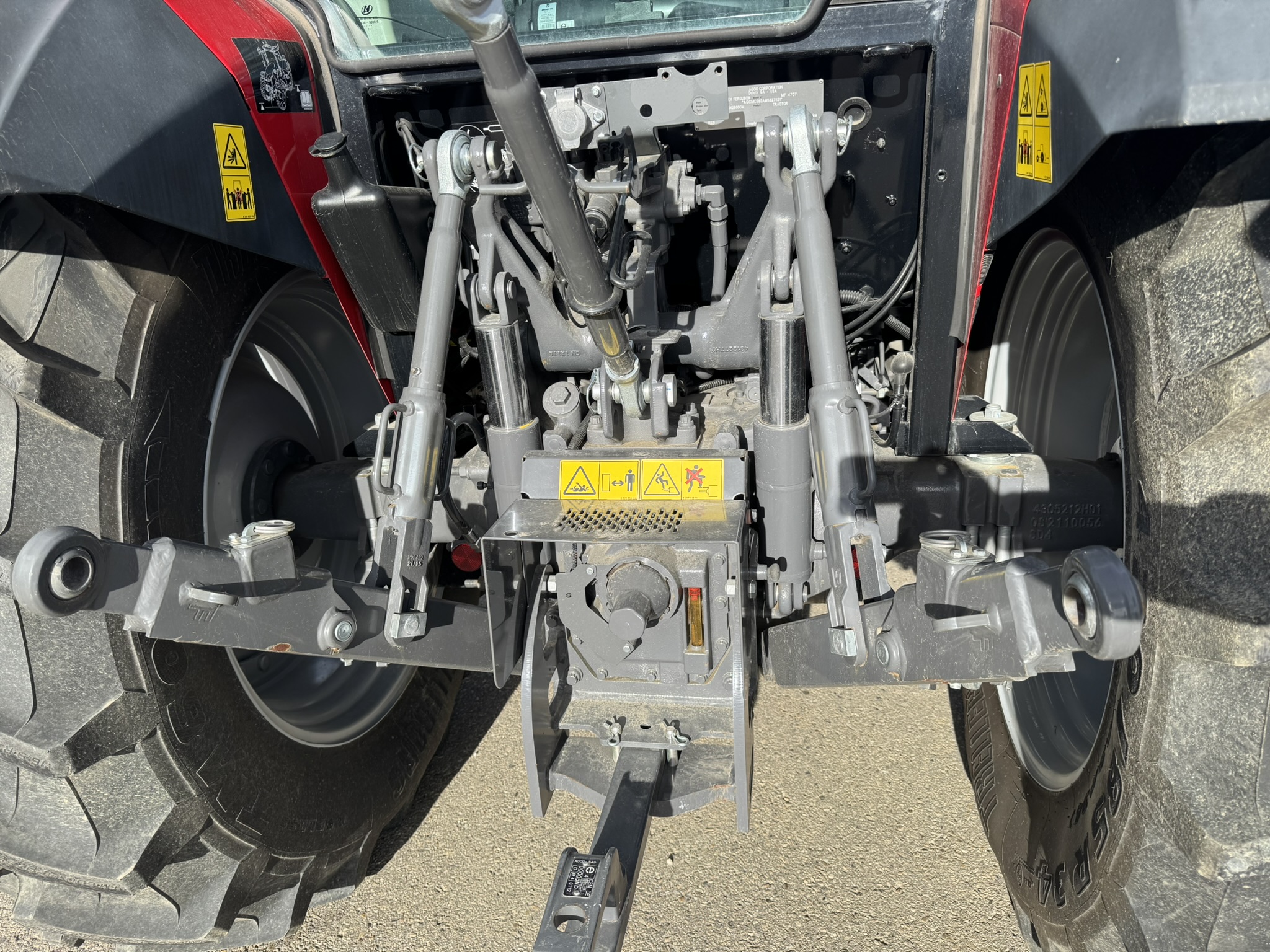 2022 Massey Ferguson 4707 Tractor