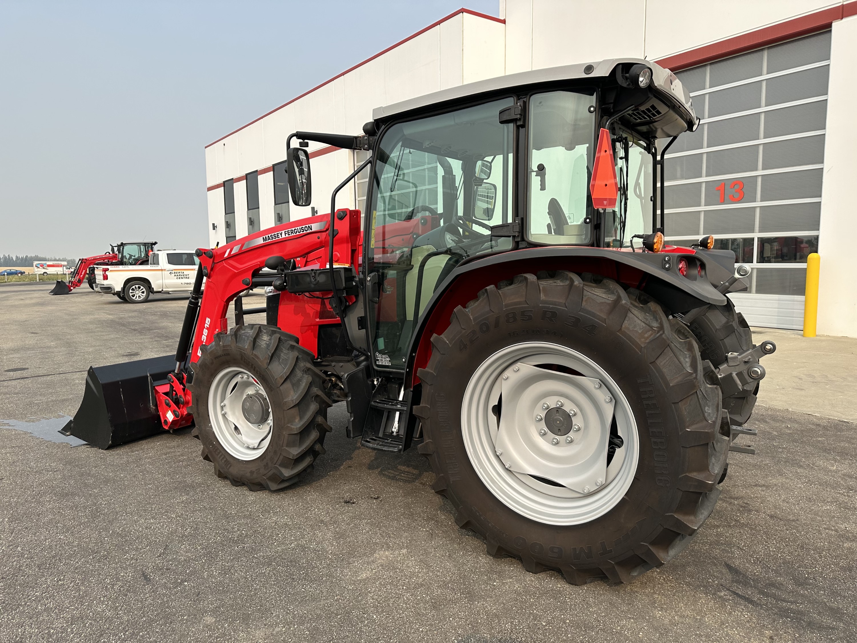 2022 Massey Ferguson 4707 Tractor