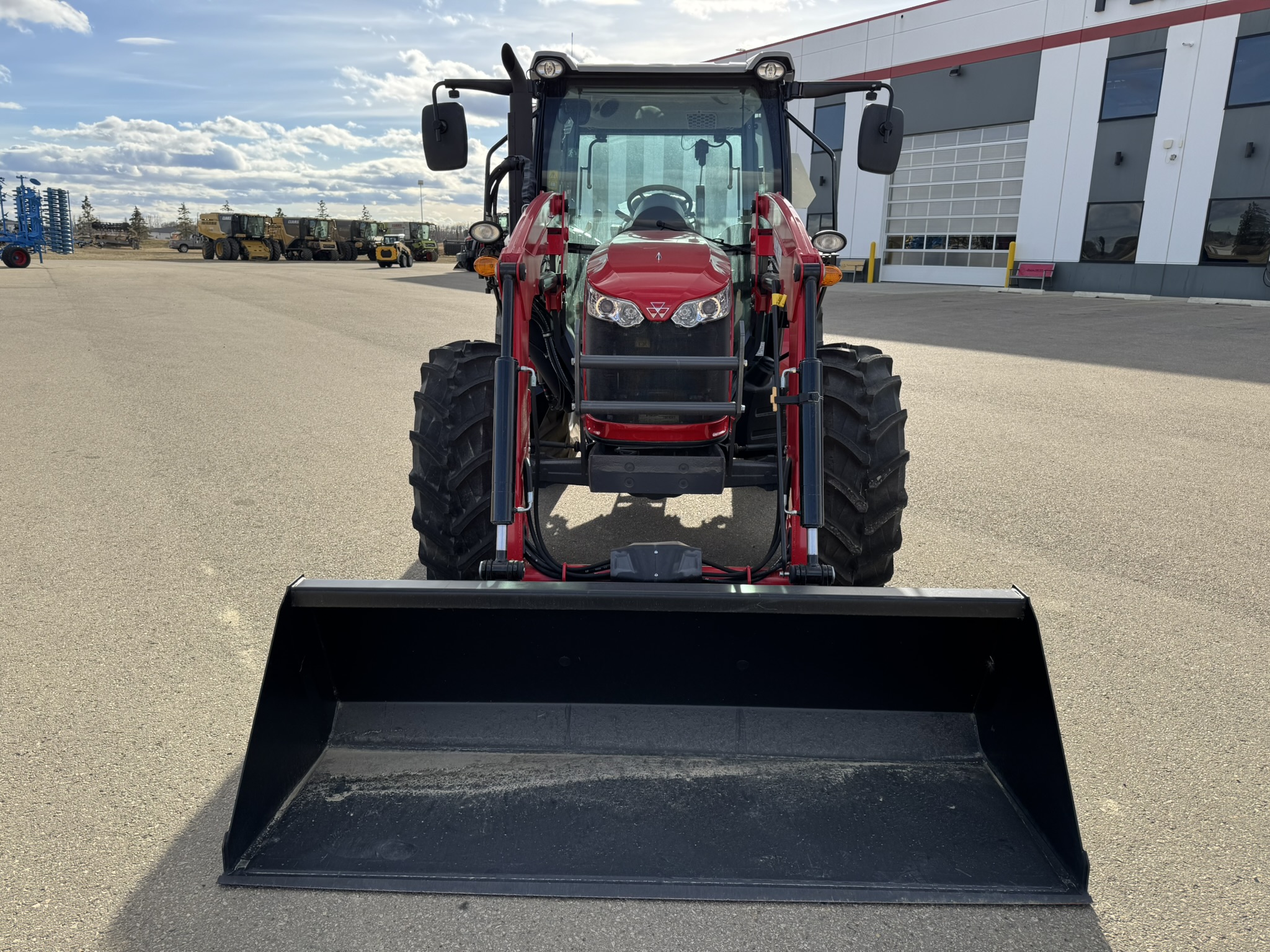 2022 Massey Ferguson 4707 Tractor