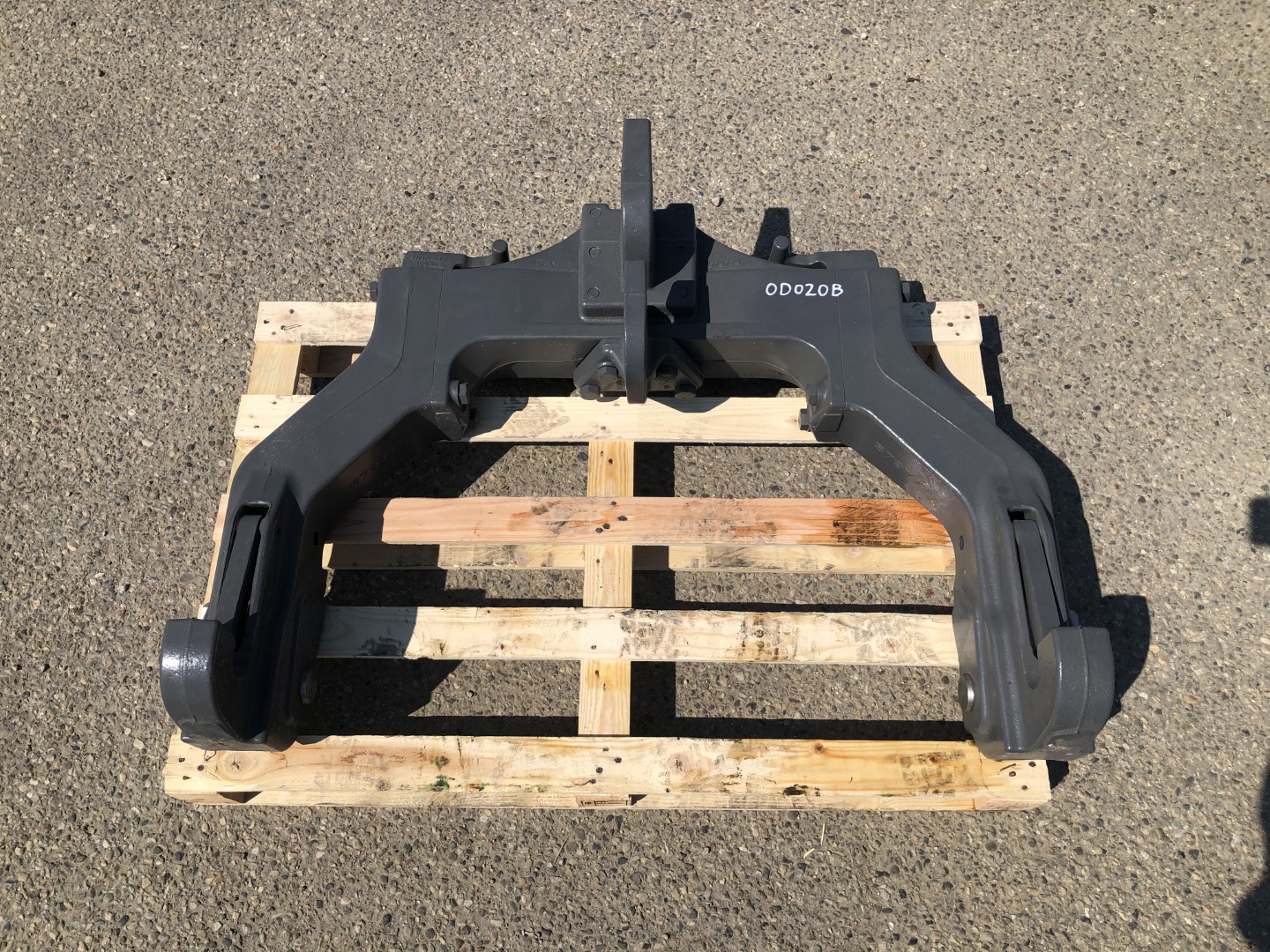 2022 AGCO CAT 4N Hitch