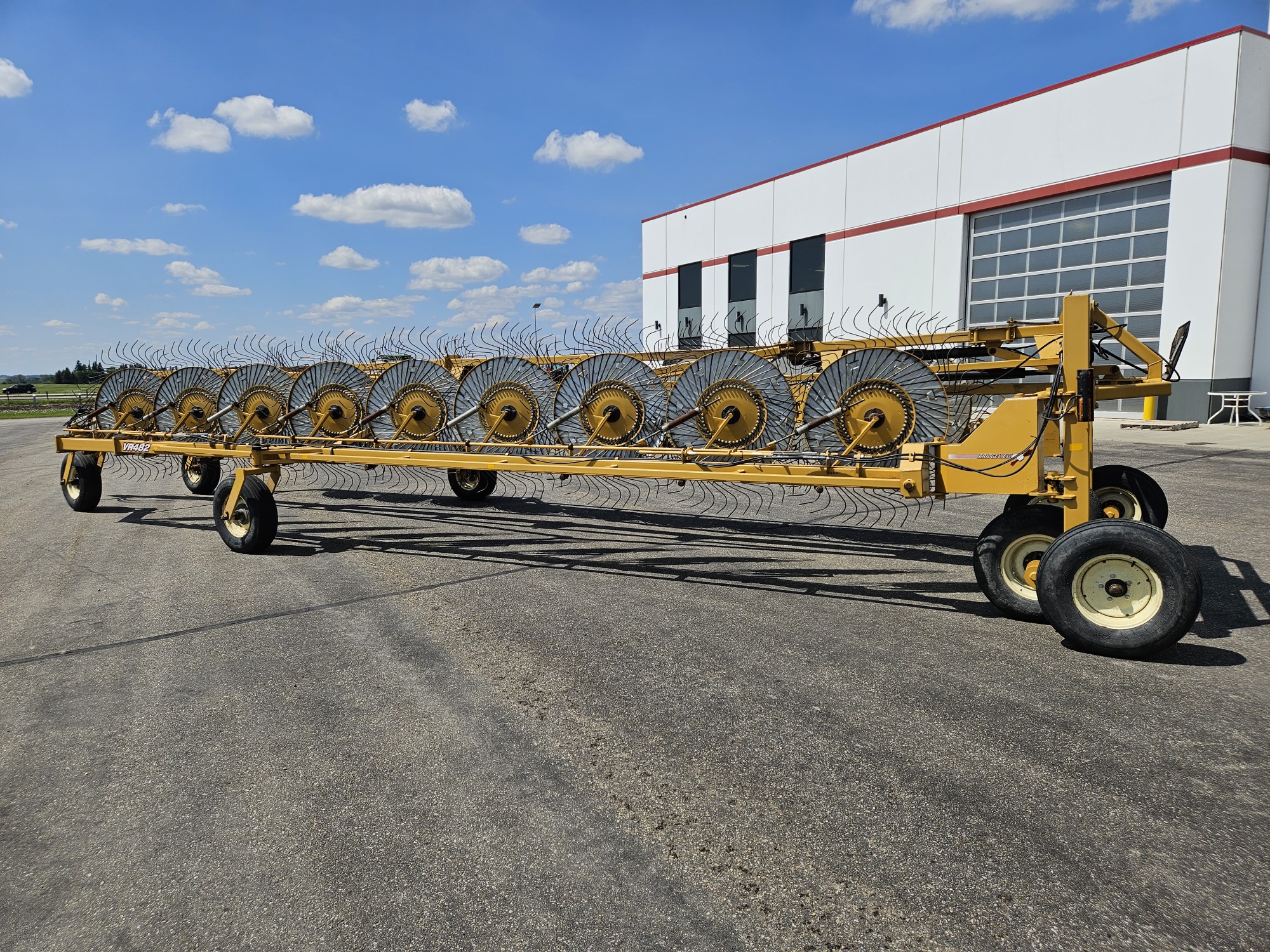 2015 Bridgeview VR482 Rake/Hay